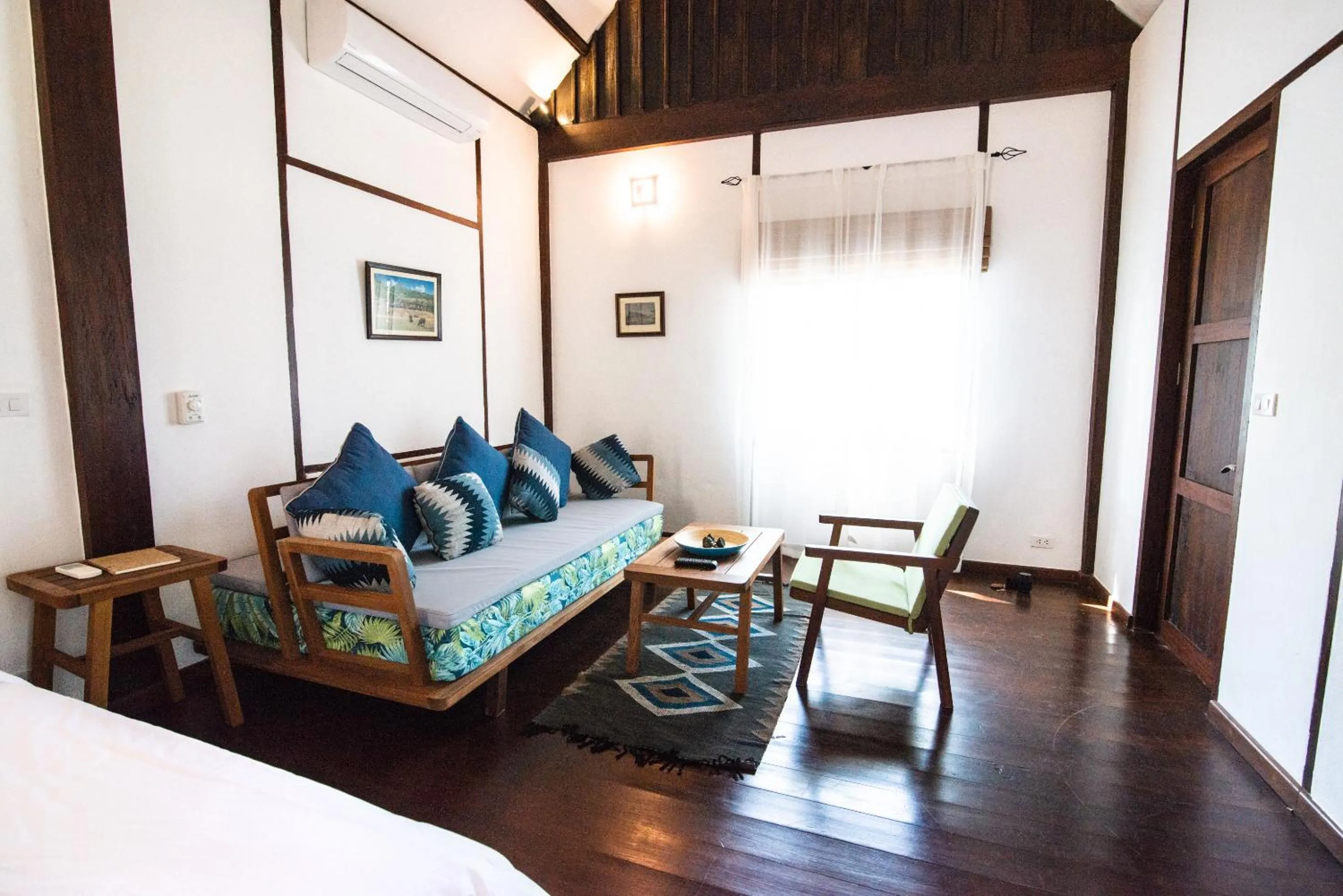 Living room, Bed in Residence Bassac