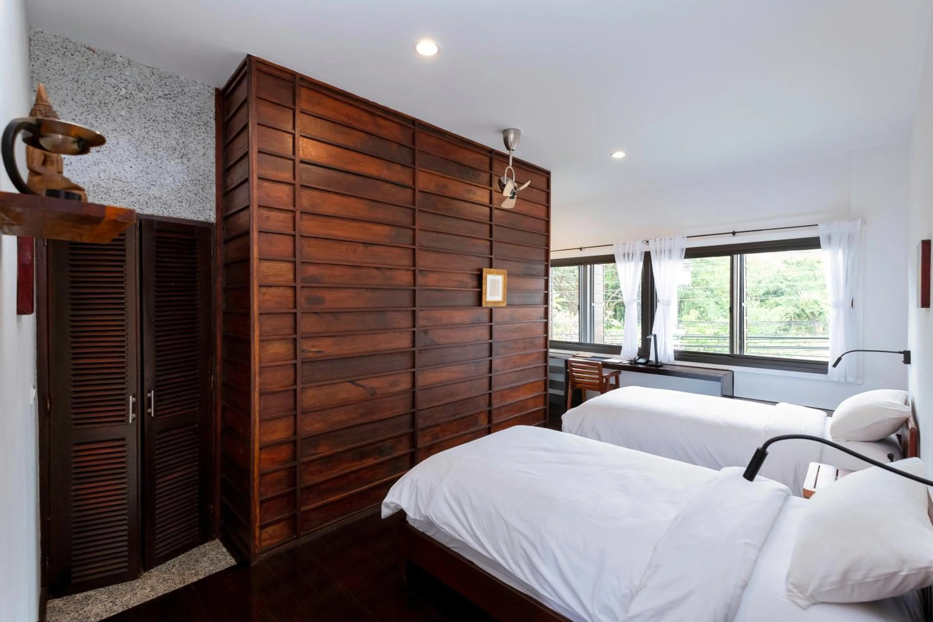 Photo of the whole room, Bed in Residence Bassac