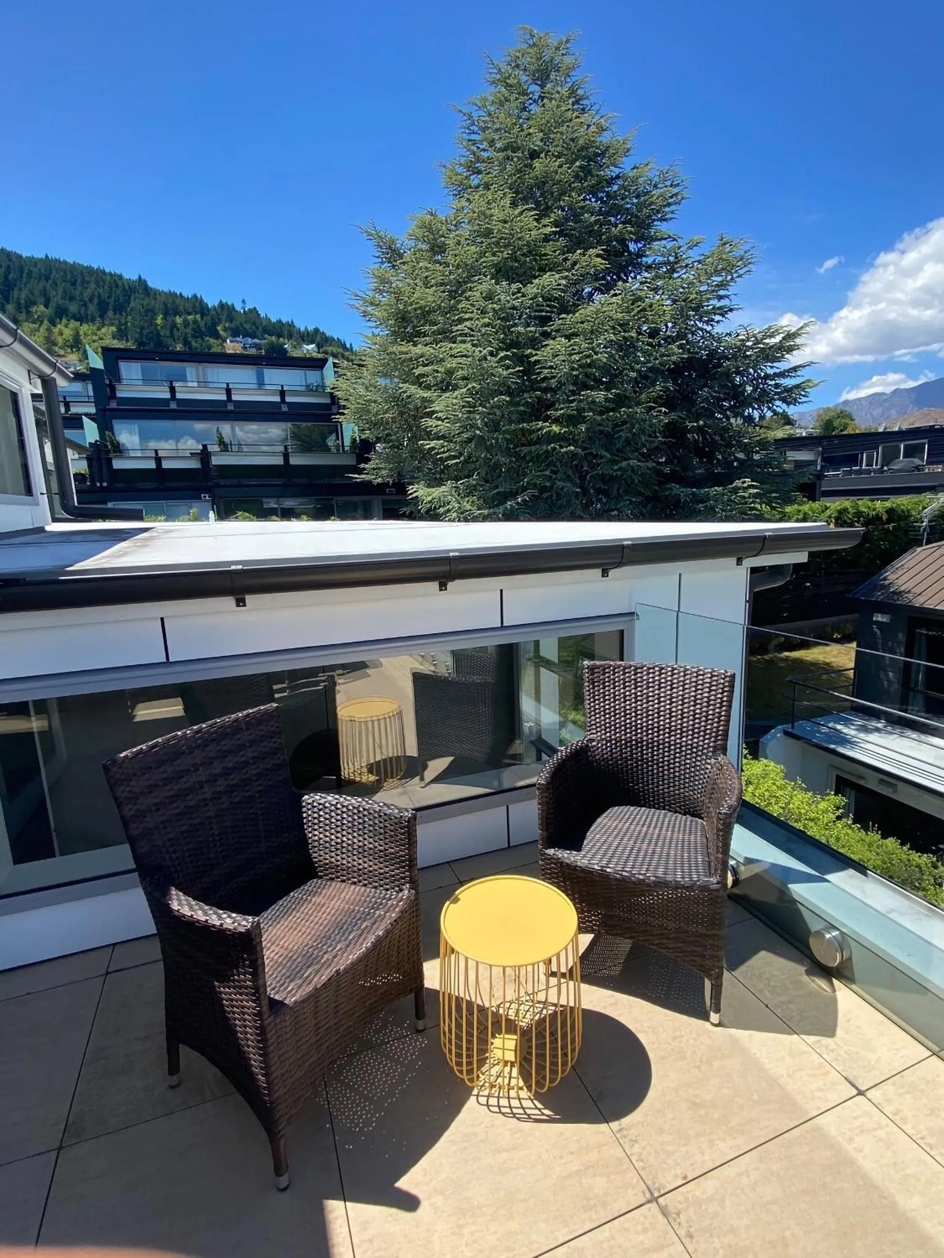 Central Queenstown Melbourne St Apartment