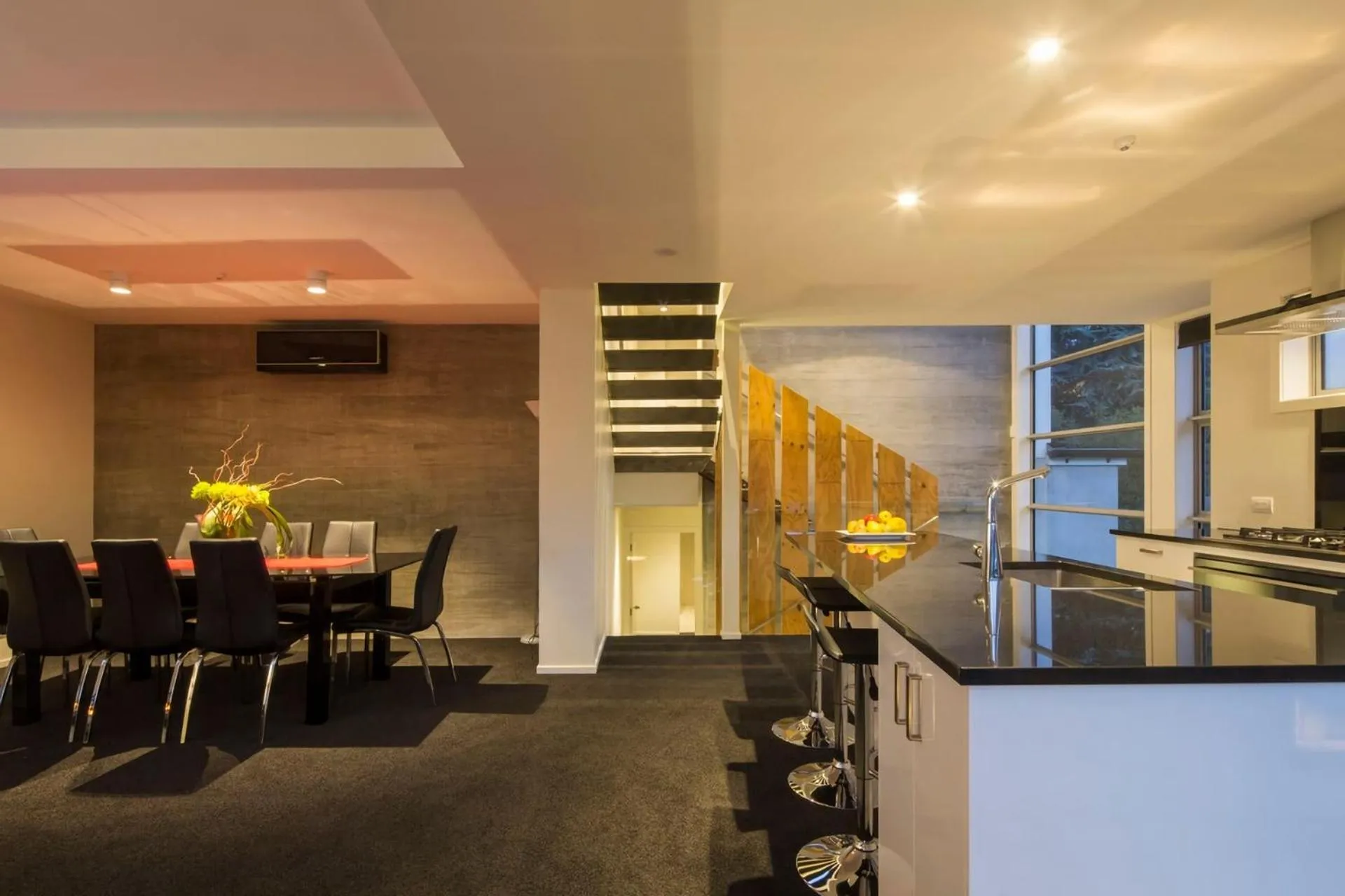 Central Queenstown Melbourne St Apartment