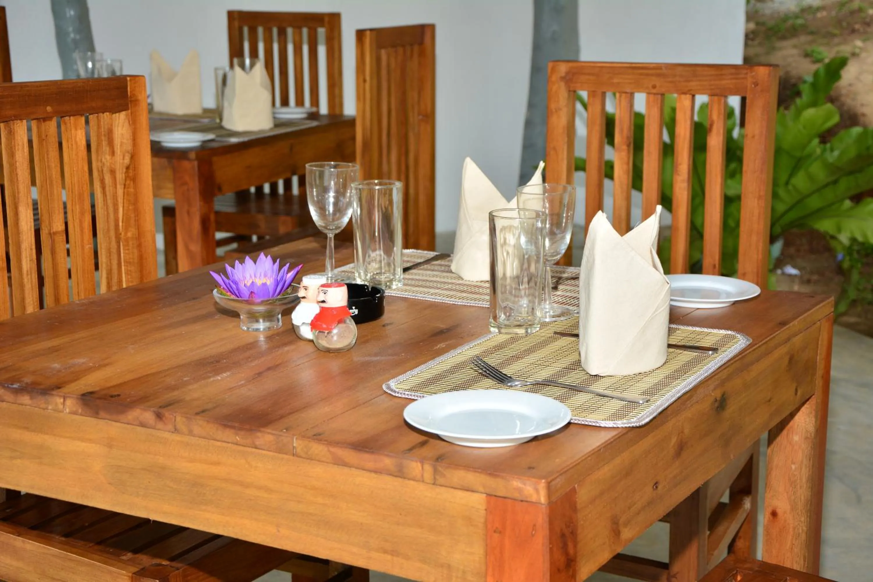 Restaurant/places to eat in Hiru Villa Tangalle