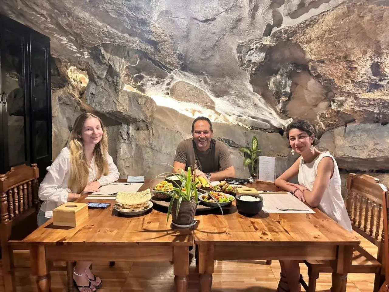 Restaurant/places to eat in Trang An Heritage Garden Restaurant/places to eat in Trang An Heritage Garden