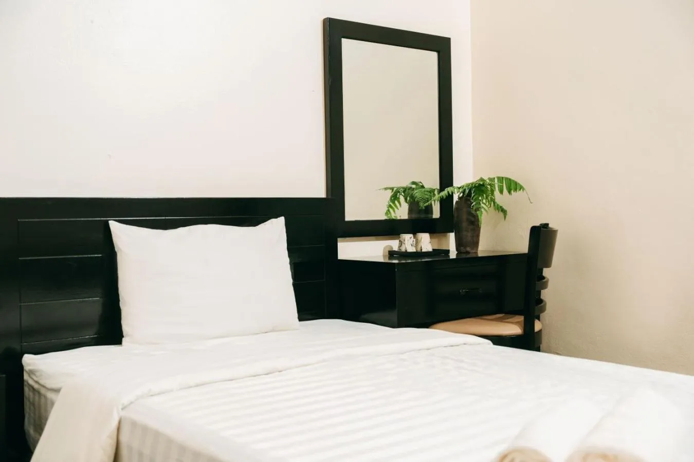 Bed in Trang An Heritage Garden