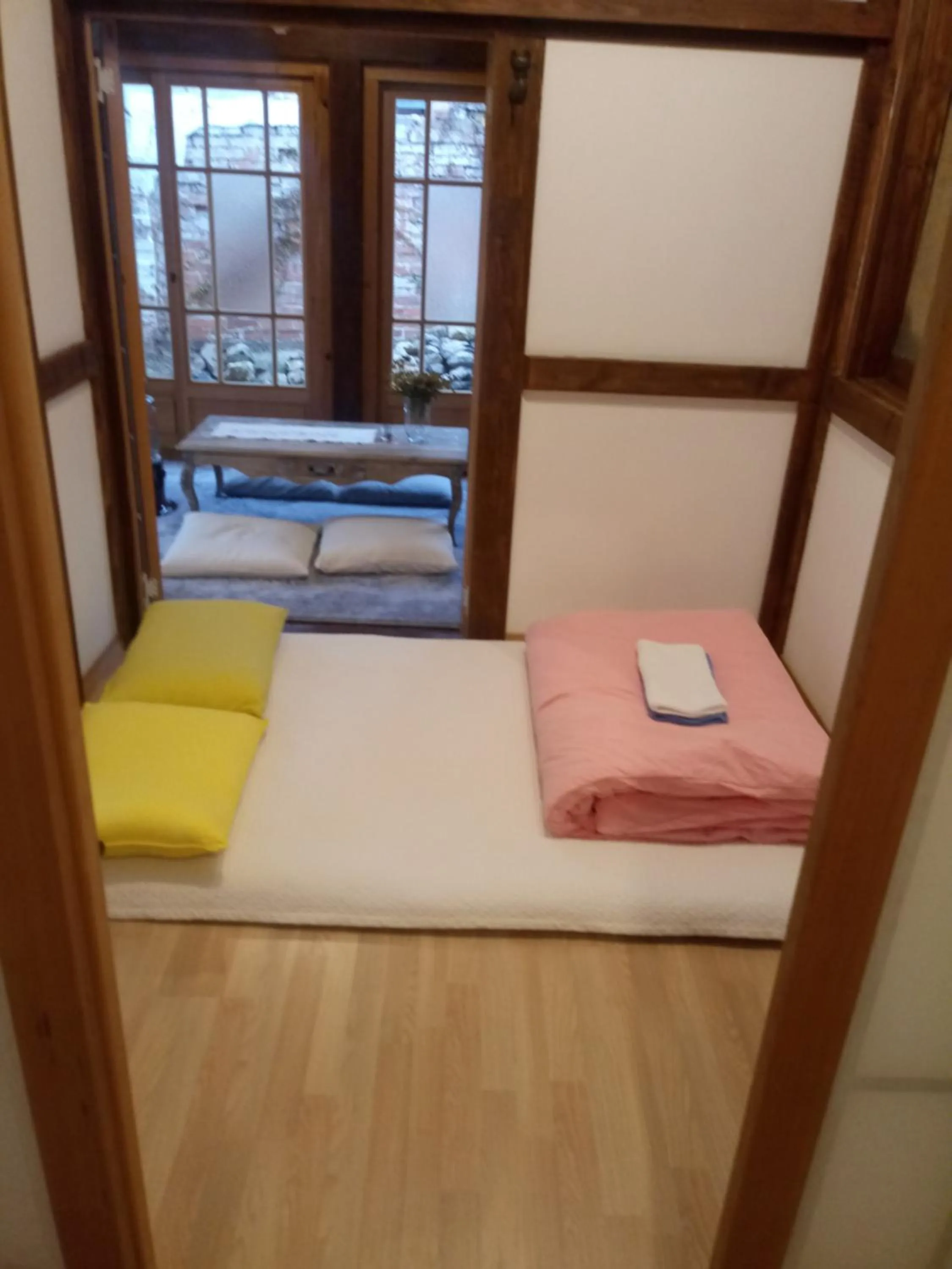 Bed in Hundred Years Hanok