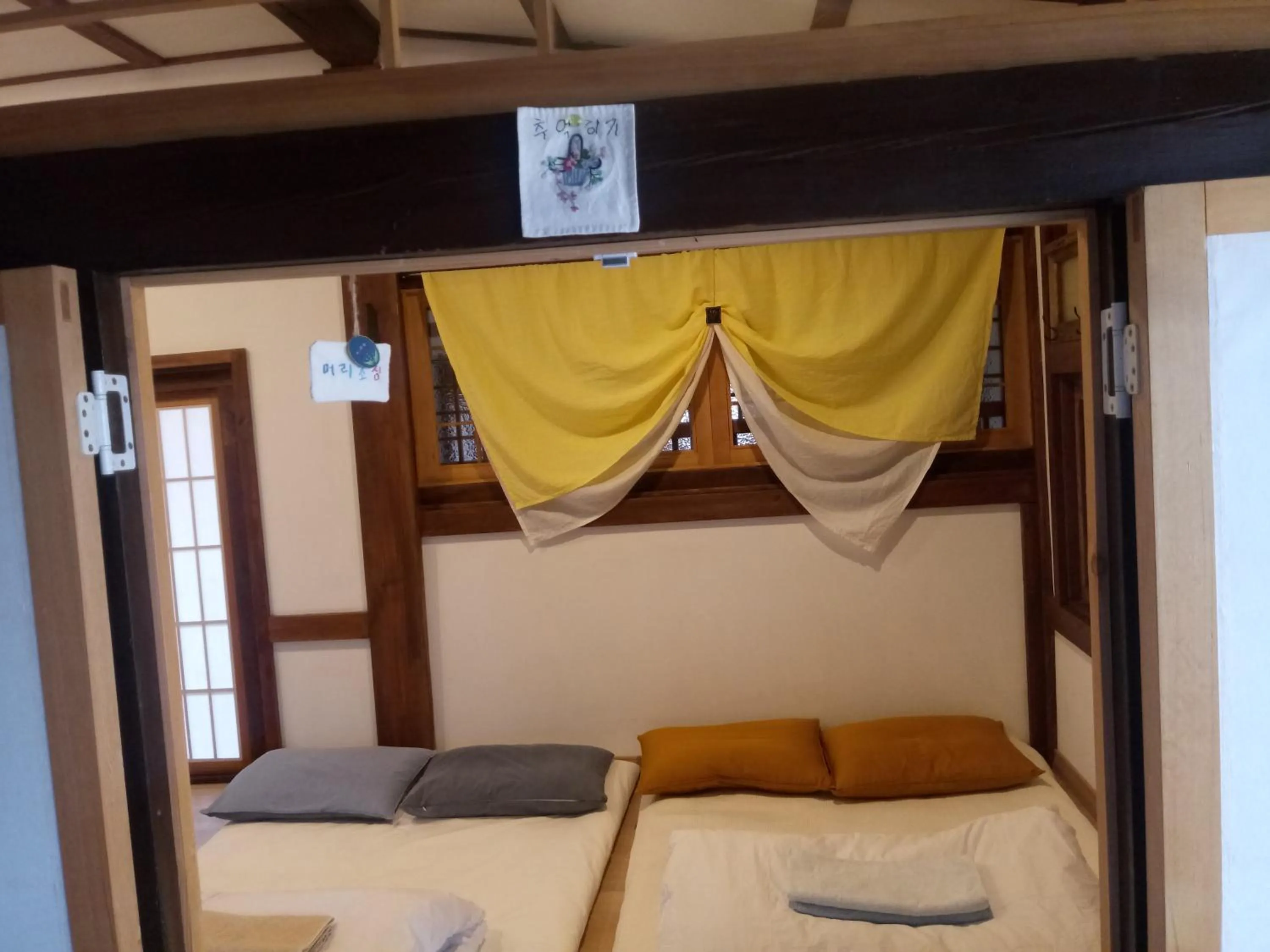 Bed in Hundred Years Hanok