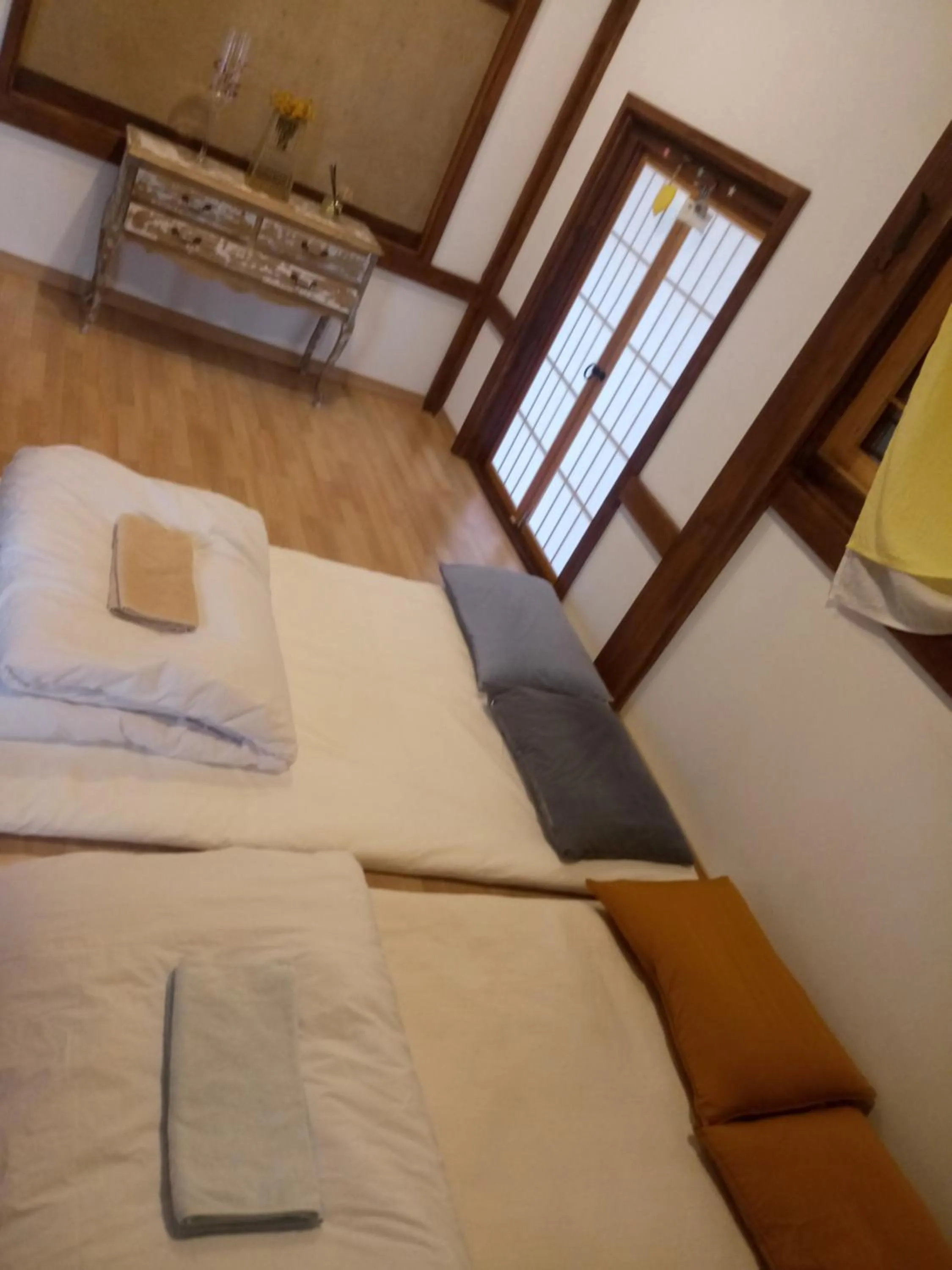 Bed in Hundred Years Hanok