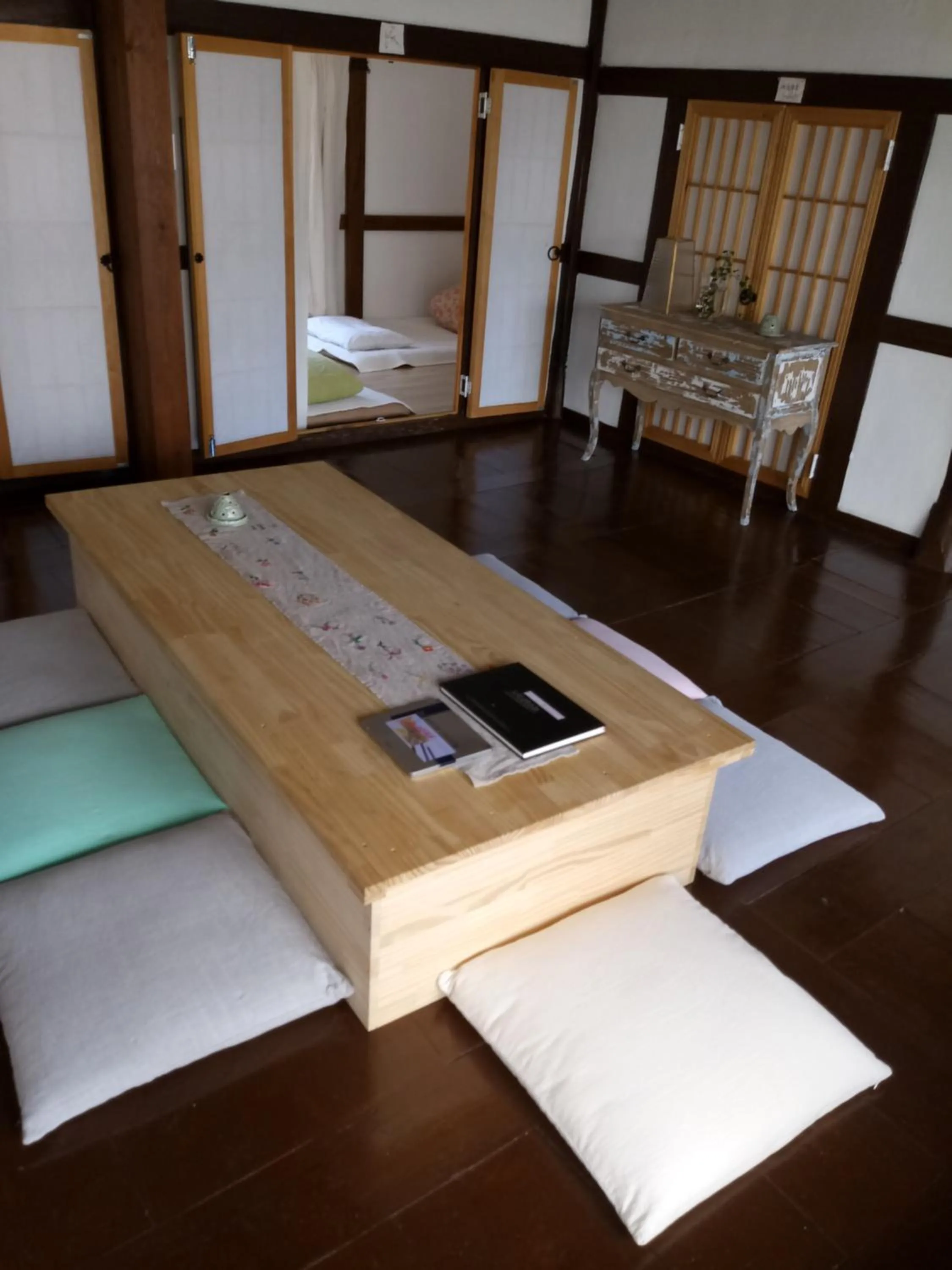 Bed in Hundred Years Hanok