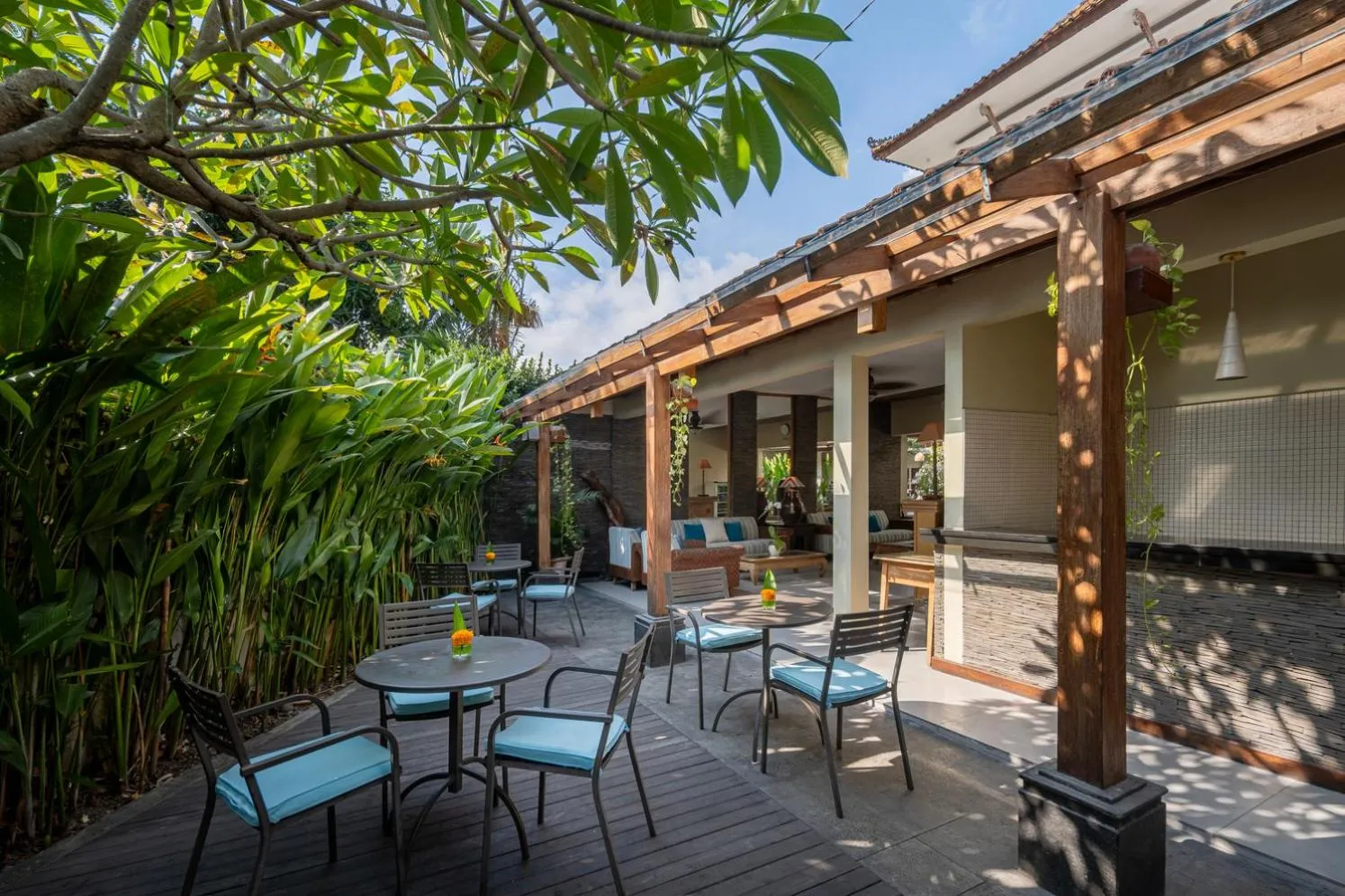 Dining area in Pondok Sari Kuta