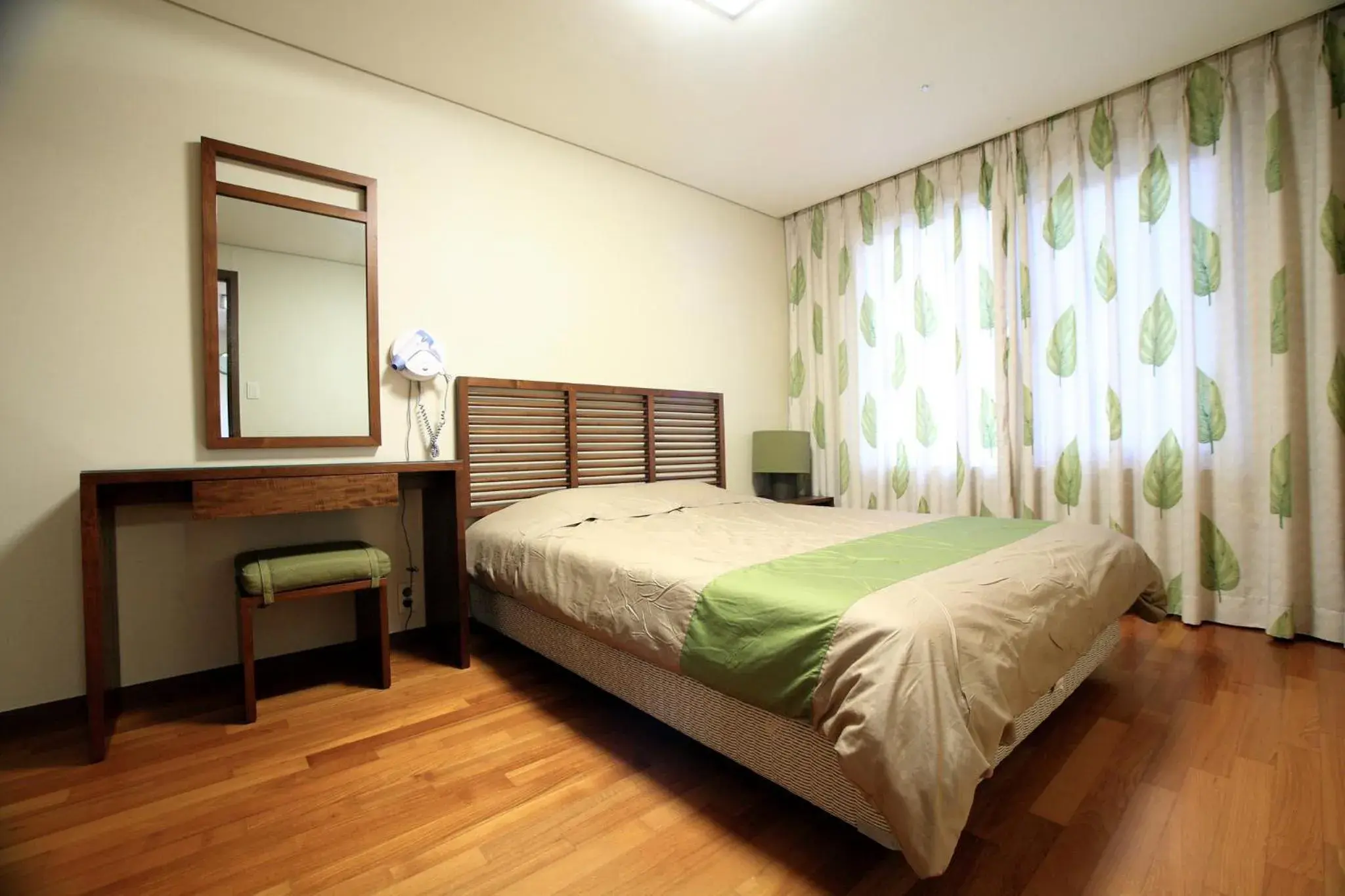 Photo of the whole room, Bed in Hanwha Resort Jeju Photo of the whole room, Bed in Hanwha Resort Jeju