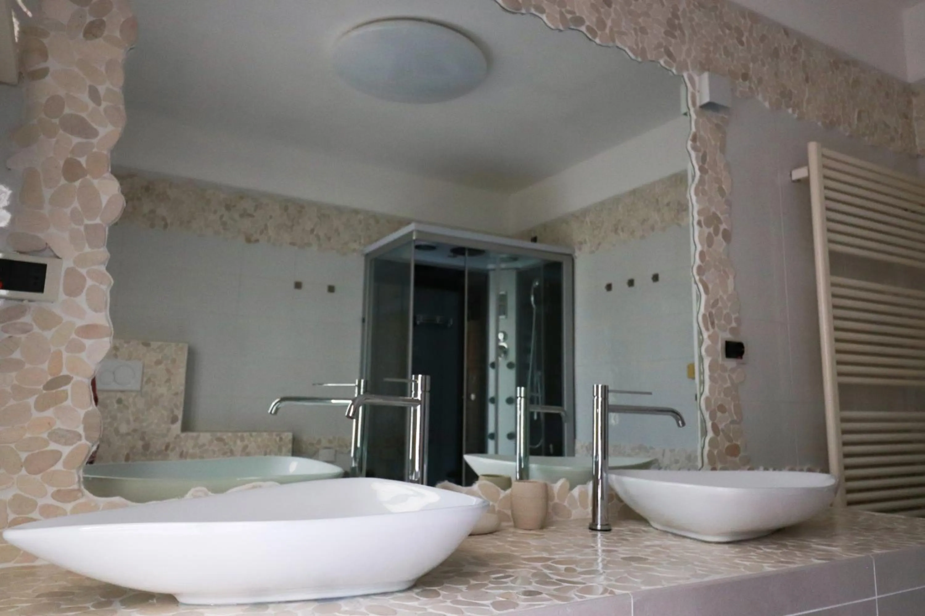 Bathroom in Villa Estense