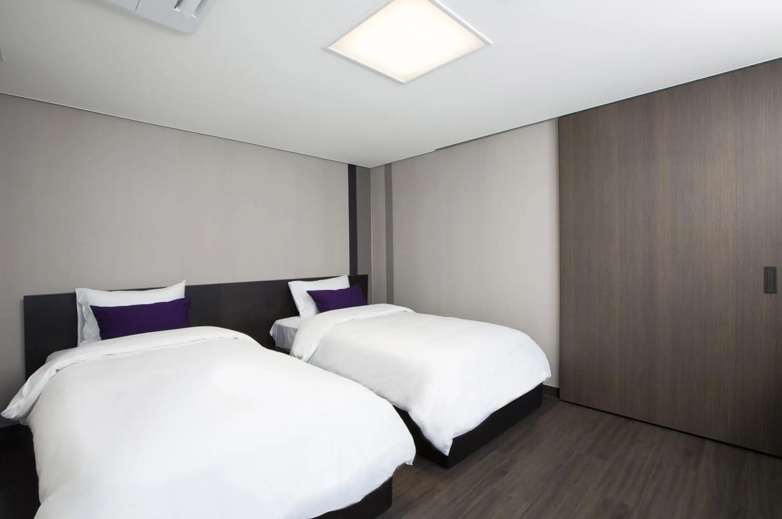Bedroom, Bed in Hanwha Resort Yongin Besancon Bedroom, Bed in Hanwha Resort Yongin Besancon