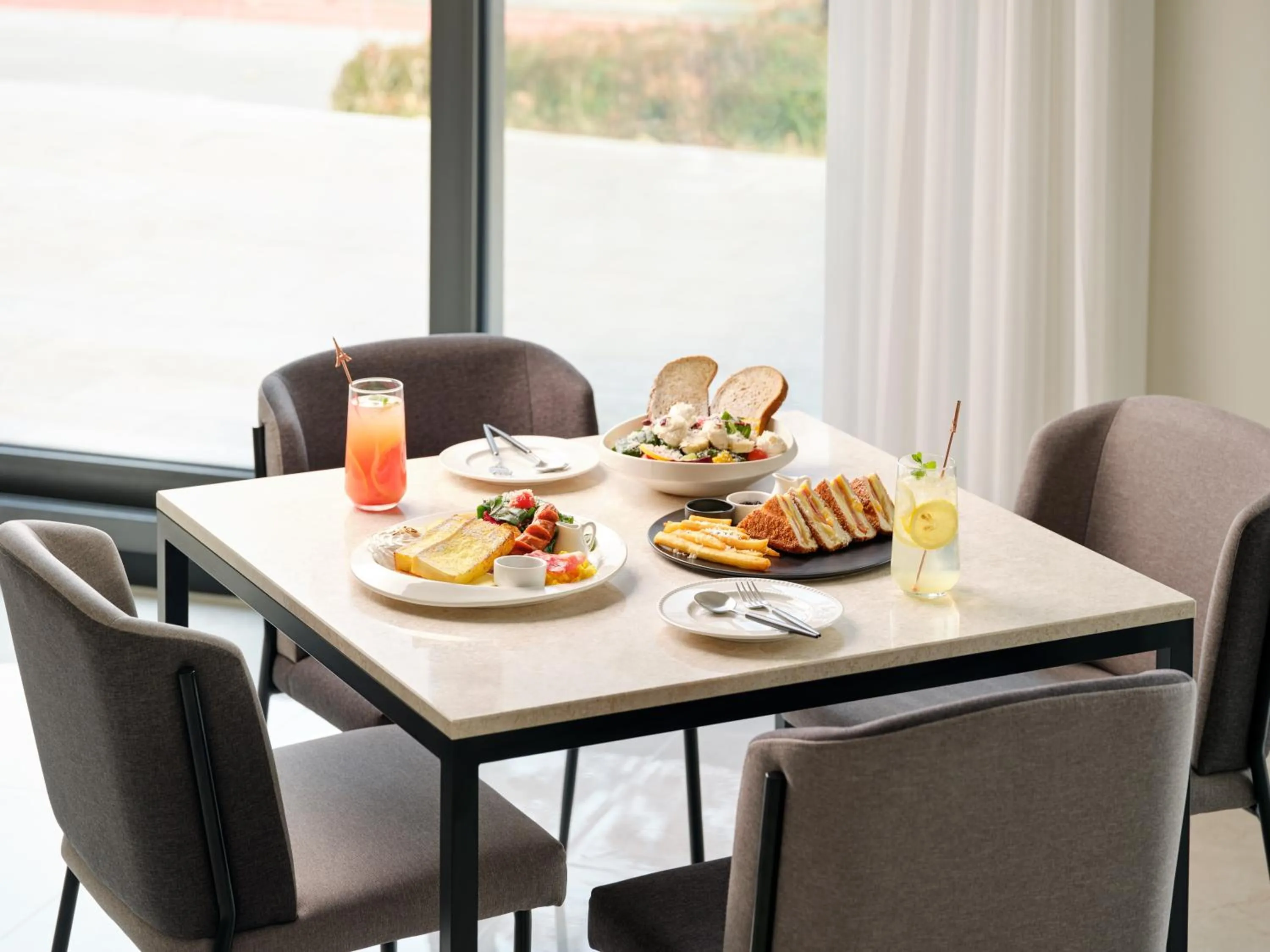 Restaurant/places to eat in Hanwha Resort Yongin Besancon