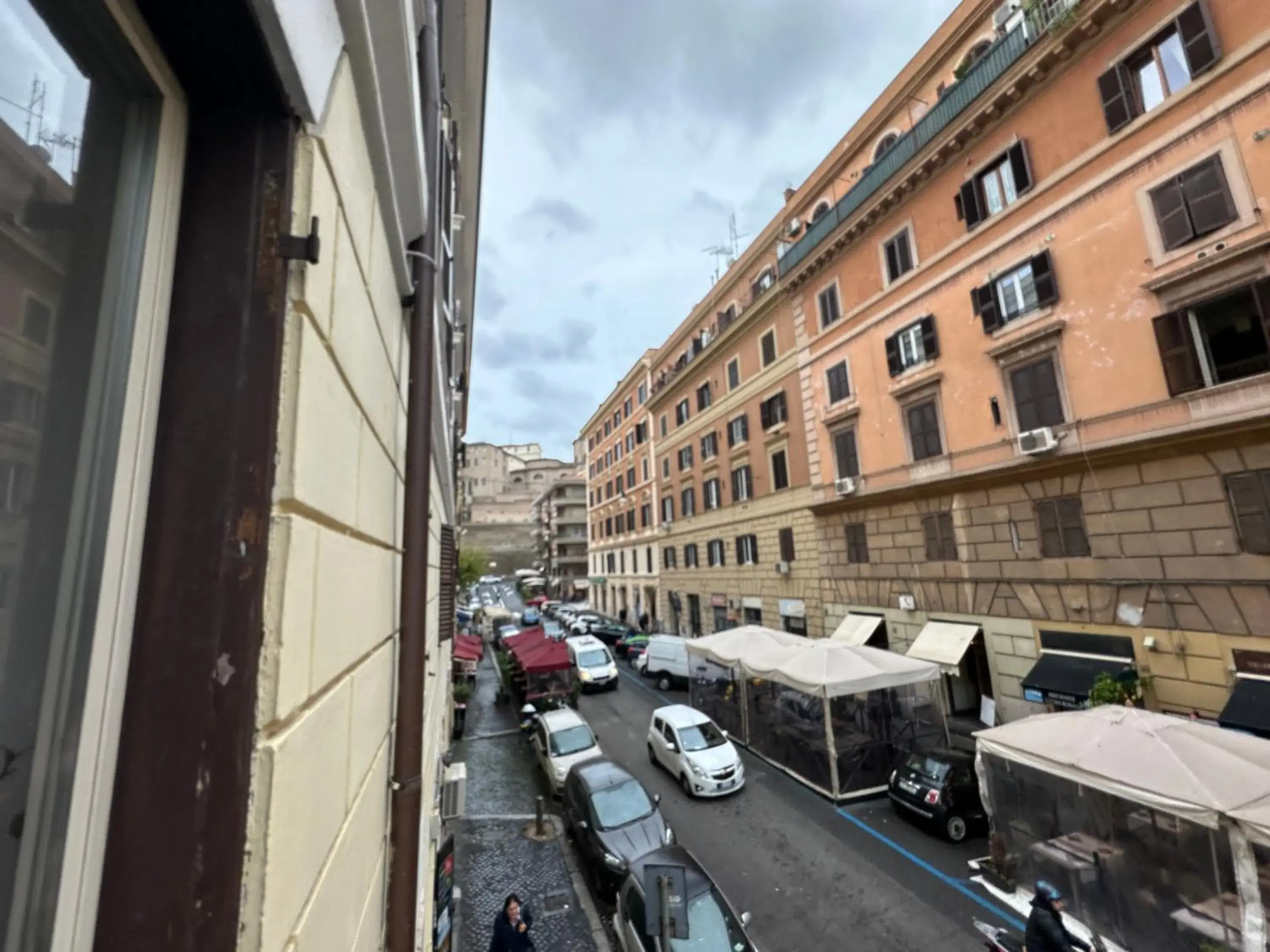 Property building in Candia Rooms Property building in Candia Rooms