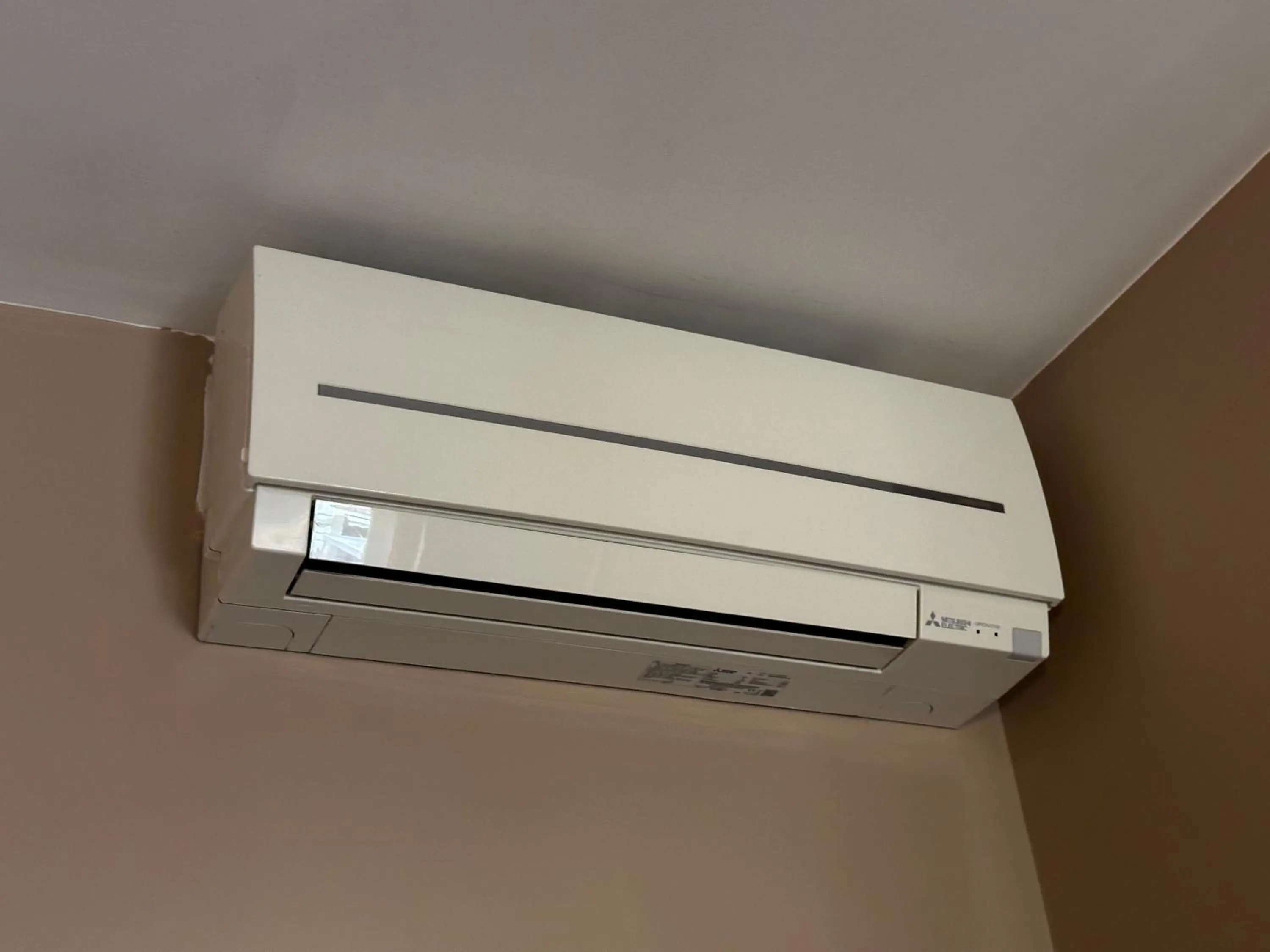 air conditioner in Candia Rooms
