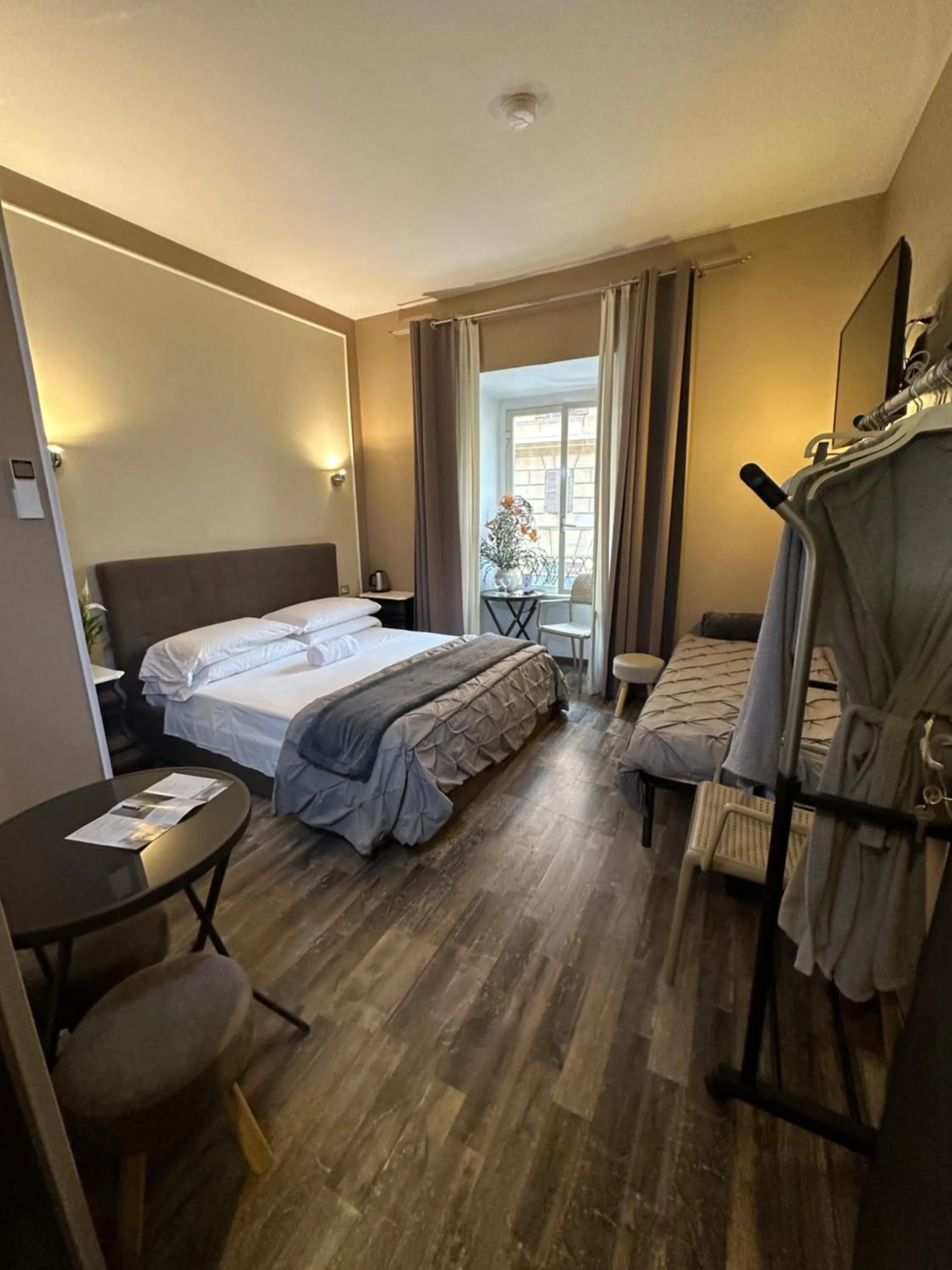 TV and multimedia, Bed in Candia Rooms