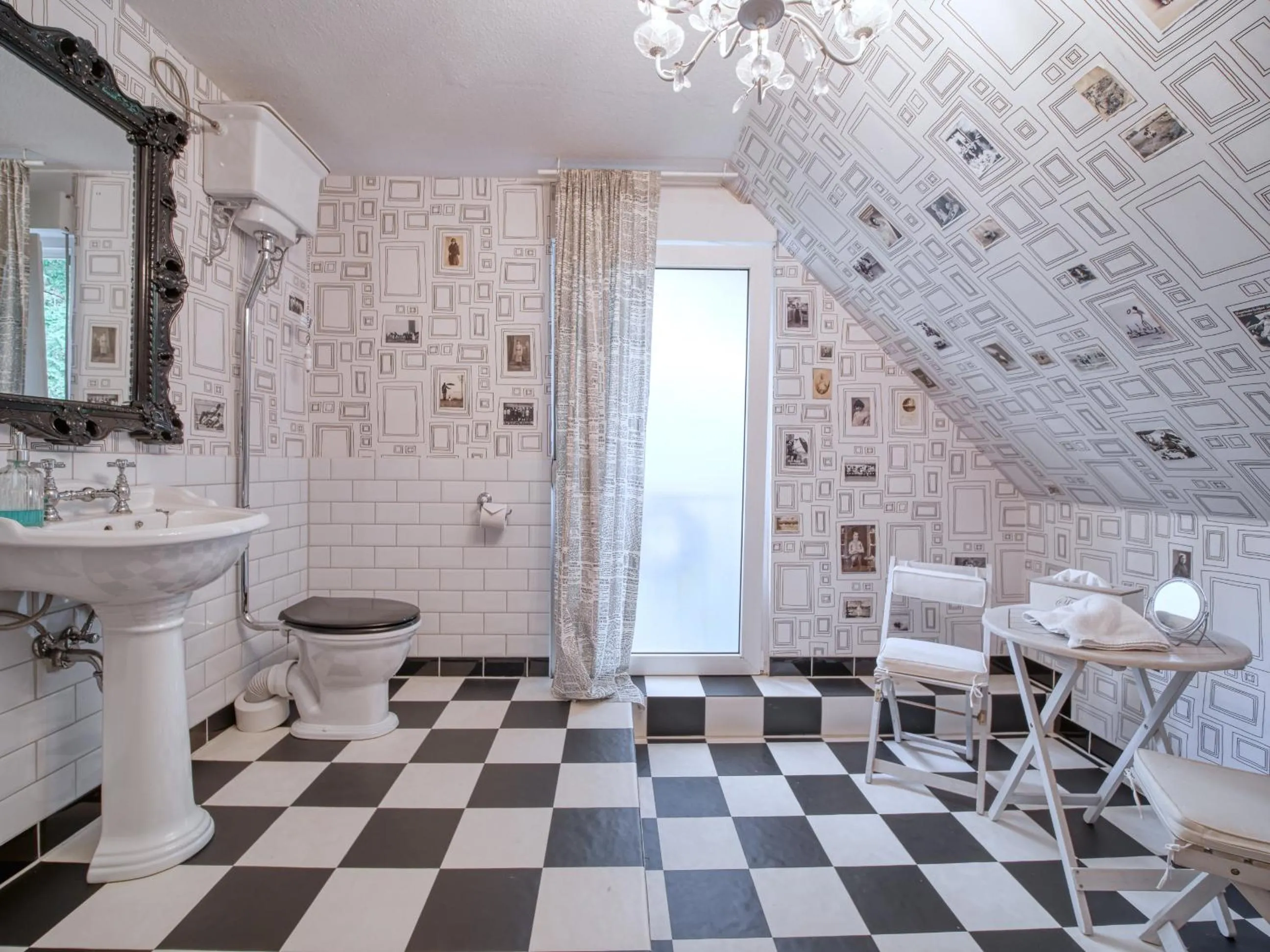 Bathroom in Three B's Bed and Breakfast