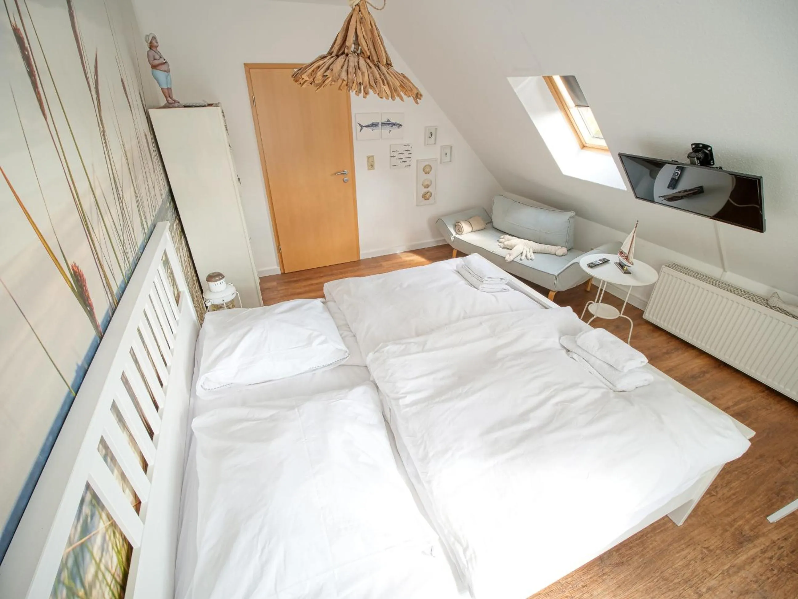 Photo of the whole room, Bed in Three B's Bed and Breakfast