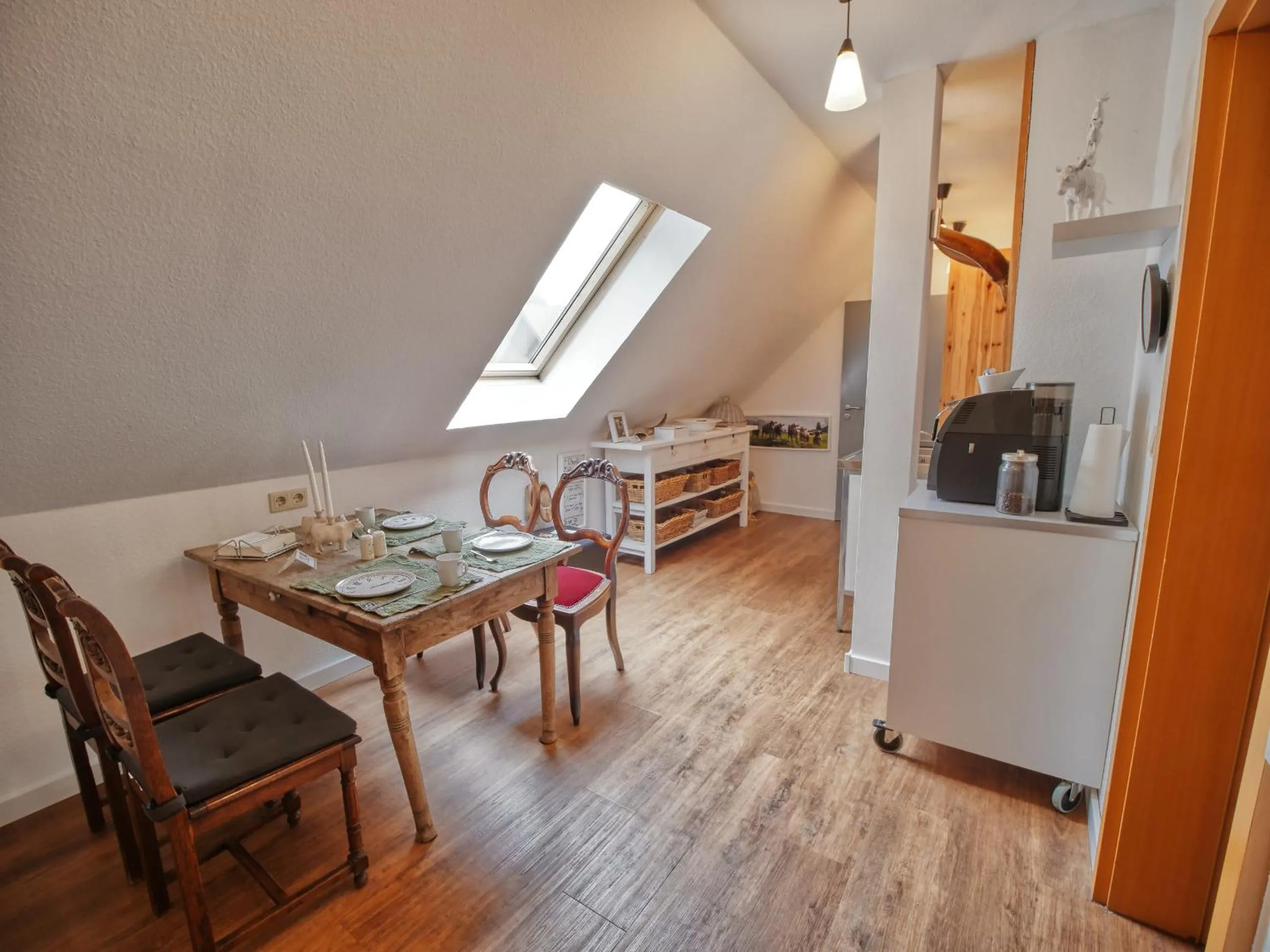 Kitchen or kitchenette in Three B's Bed and Breakfast