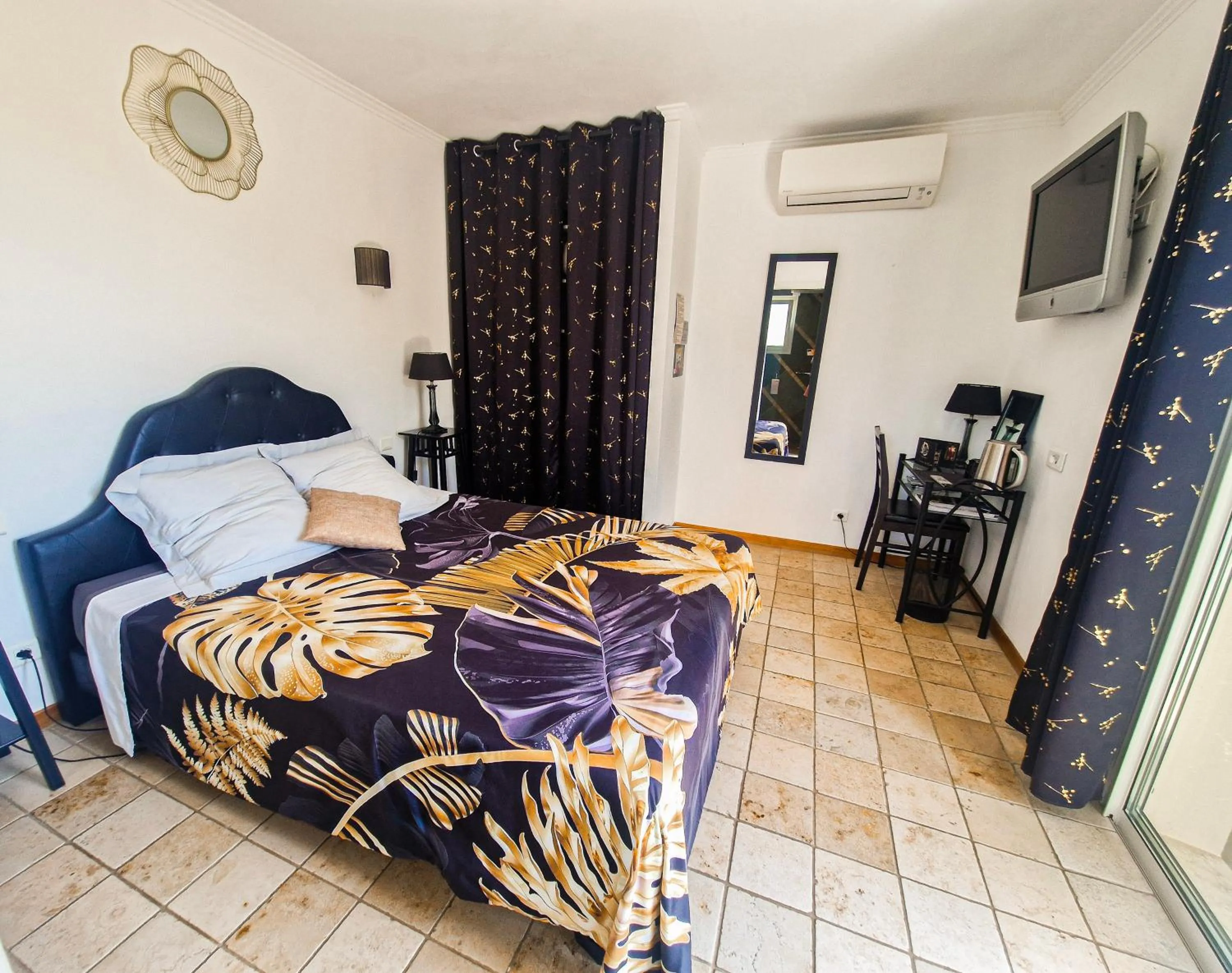 Villa Nais B&B - Piscine & Padel proche plages