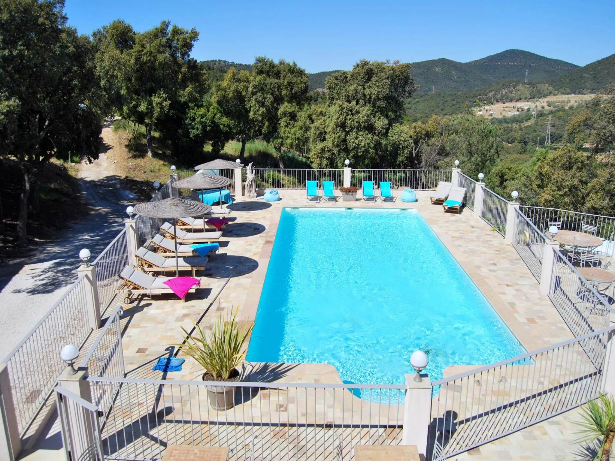 Villa Nais B&B - Piscine & Padel proche plages