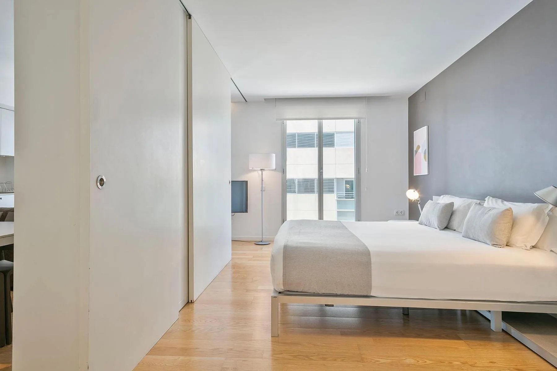 Bedroom, Bed in Lugaris Beach Apartments