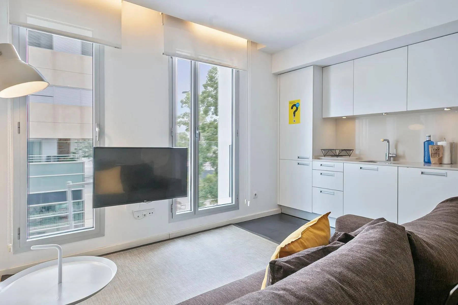TV and multimedia in Lugaris Beach Apartments