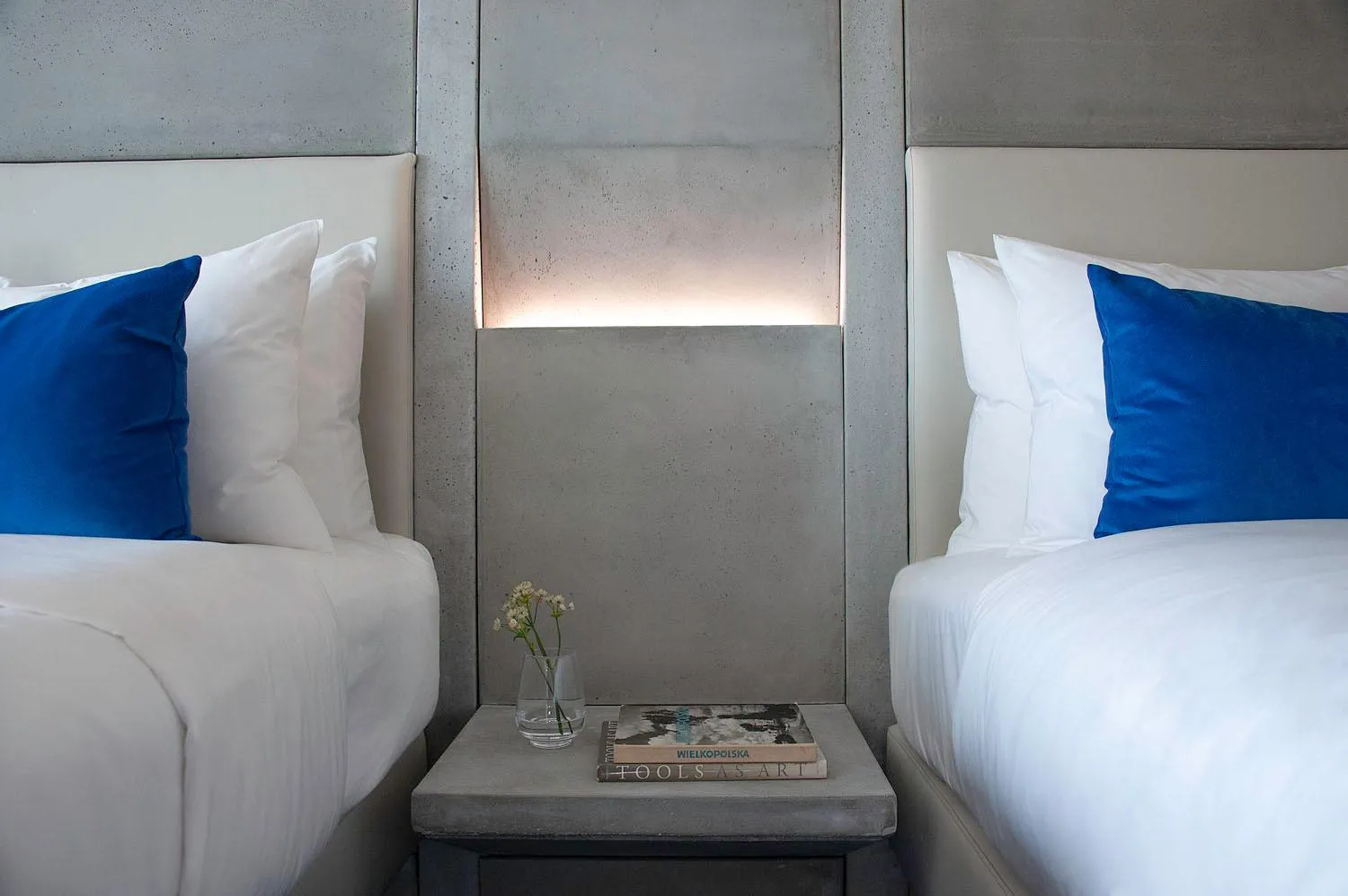 Bed in Renaissance Warsaw Airport Hotel