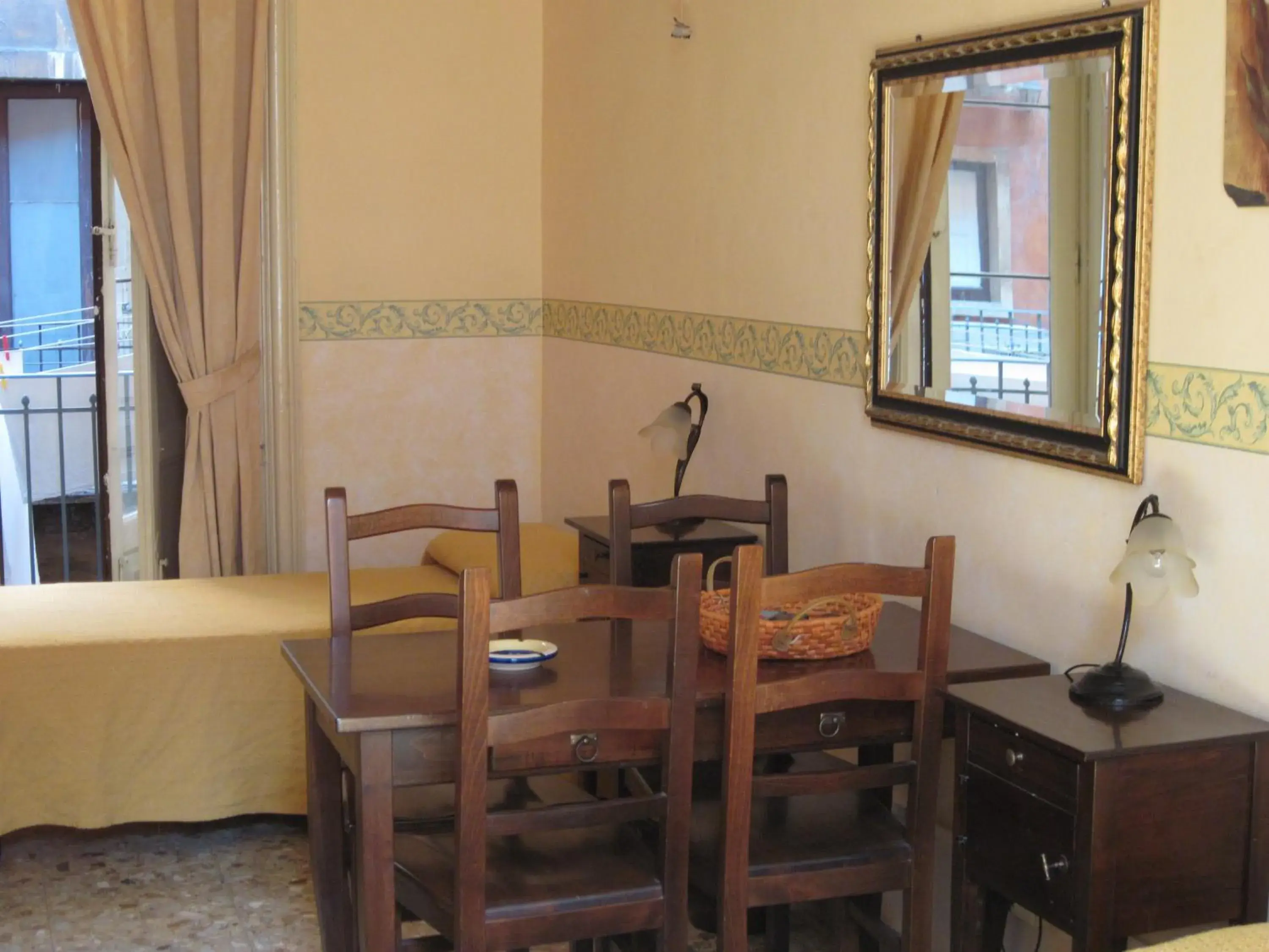 Quadruple Room in San Demetrio Quadruple Room in San Demetrio