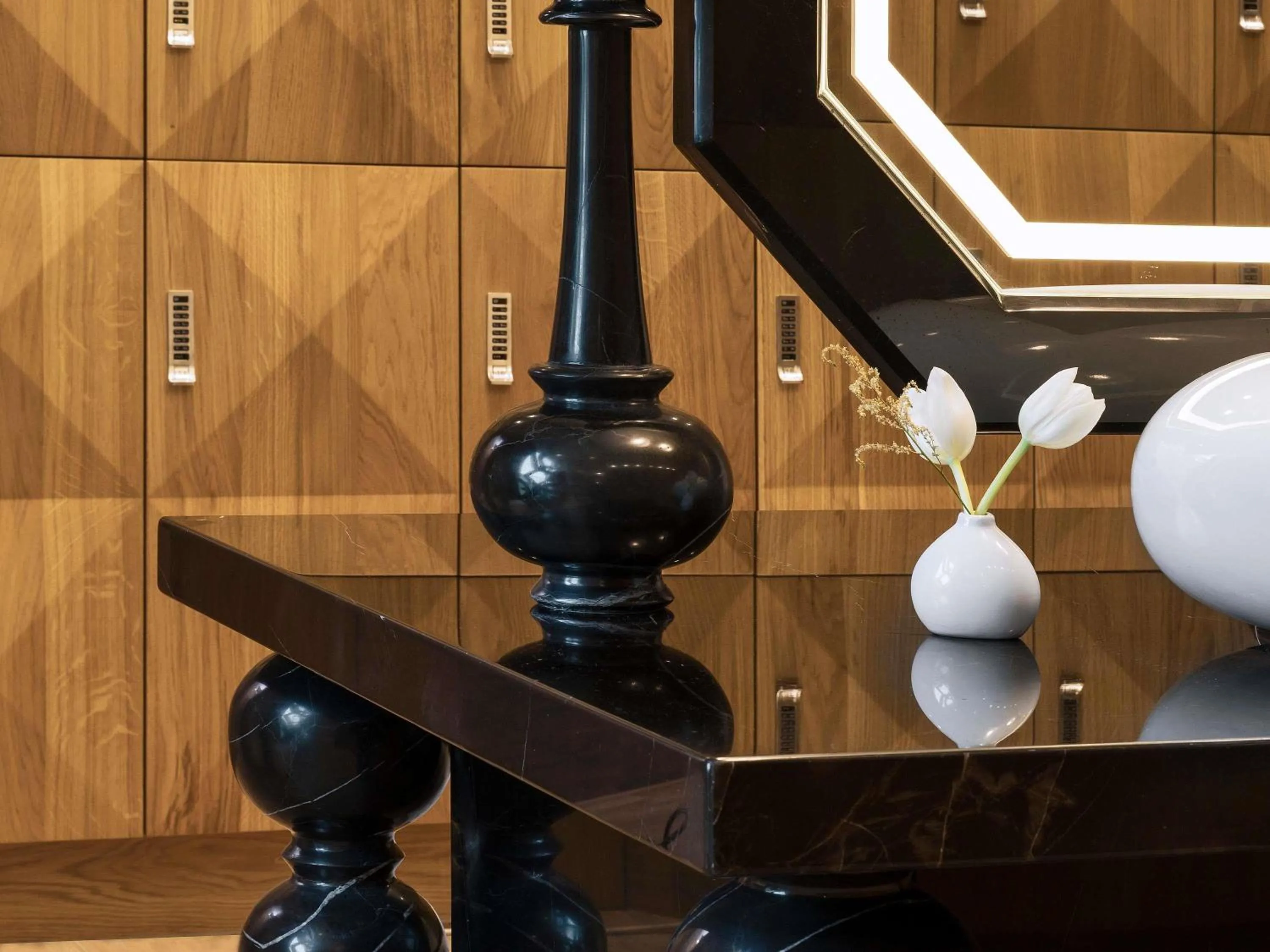 Fitness centre/facilities in Mondrian Doha