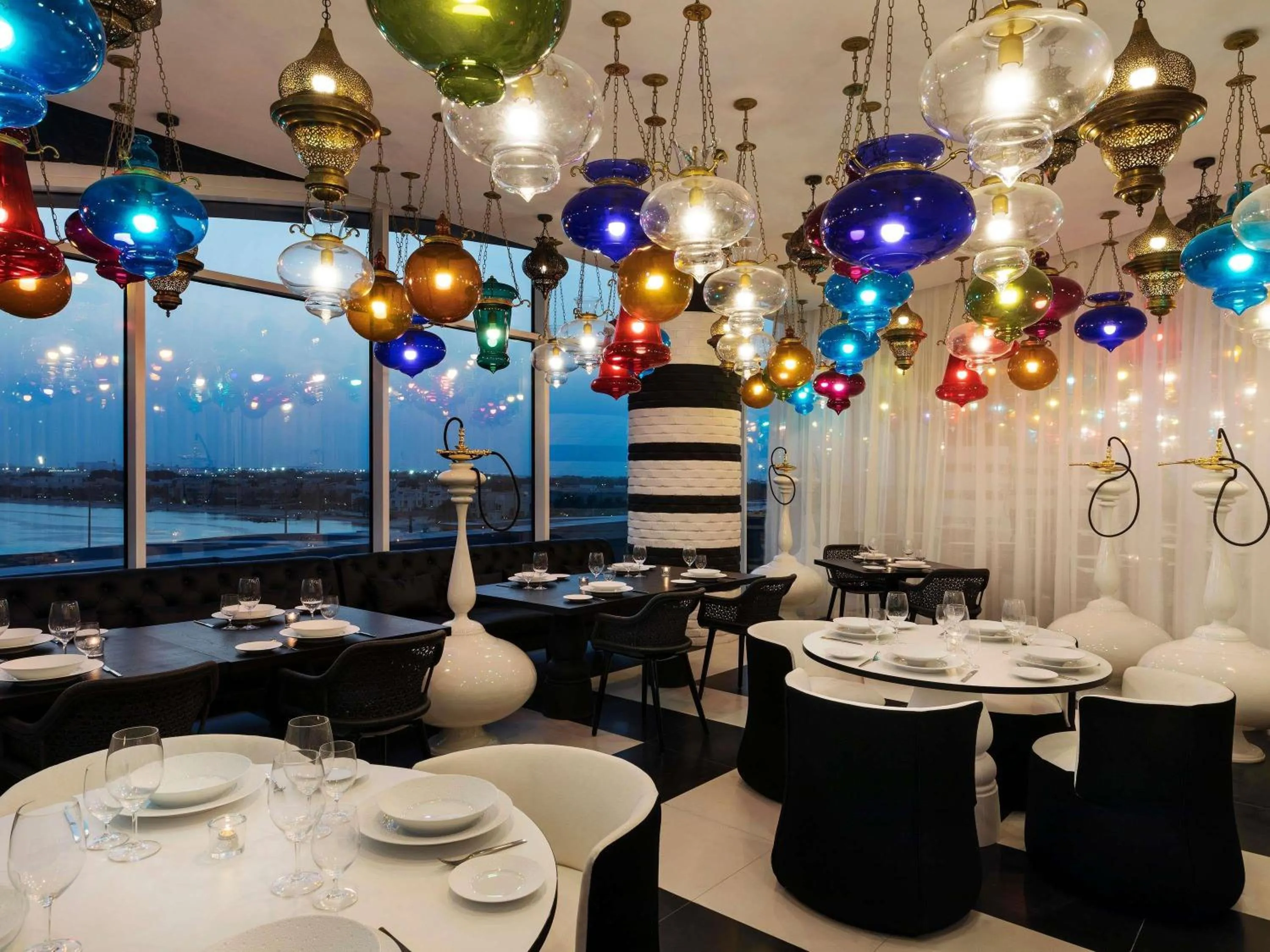 Restaurant/places to eat in Mondrian Doha