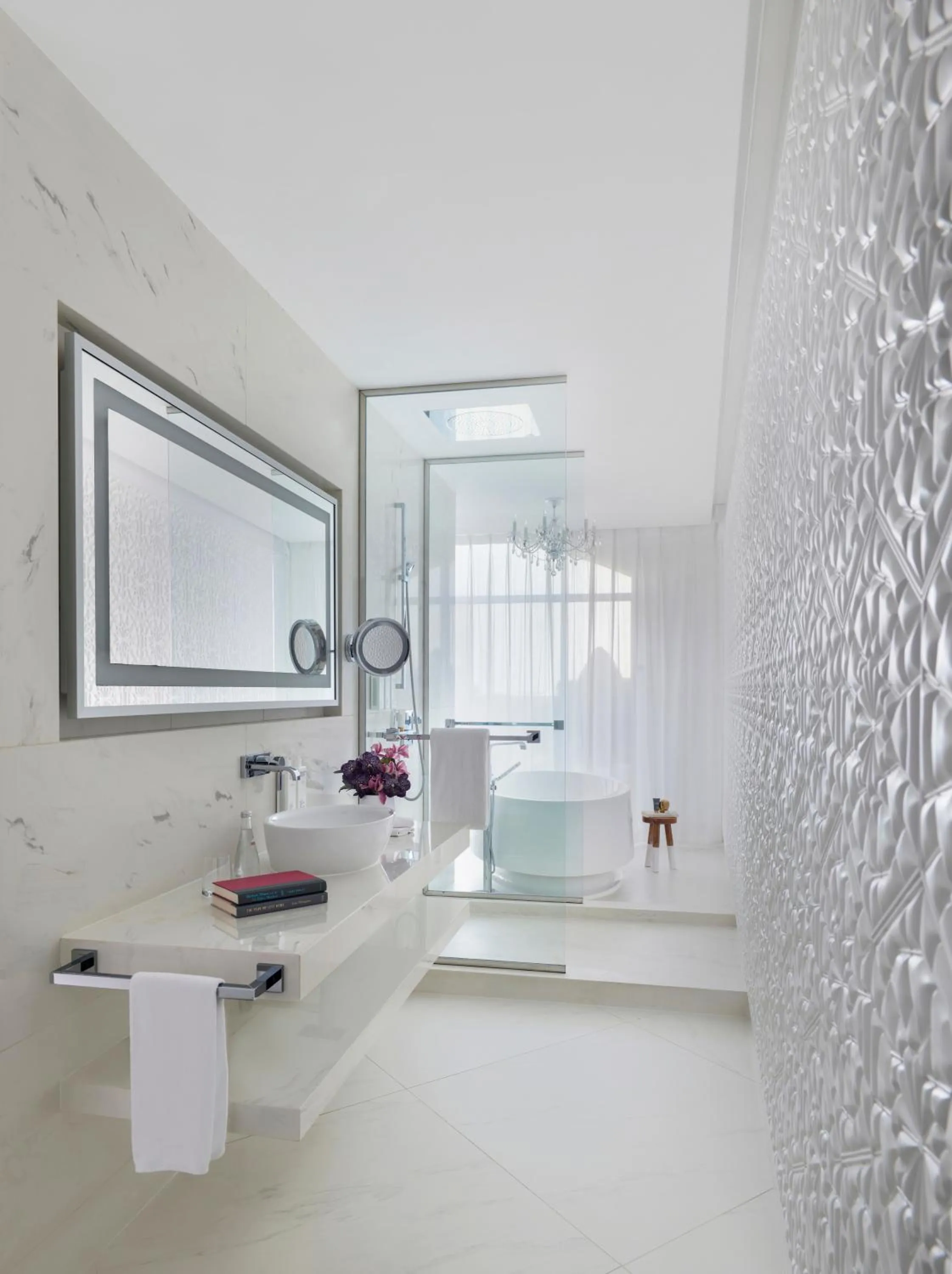 Bathroom in Mondrian Doha