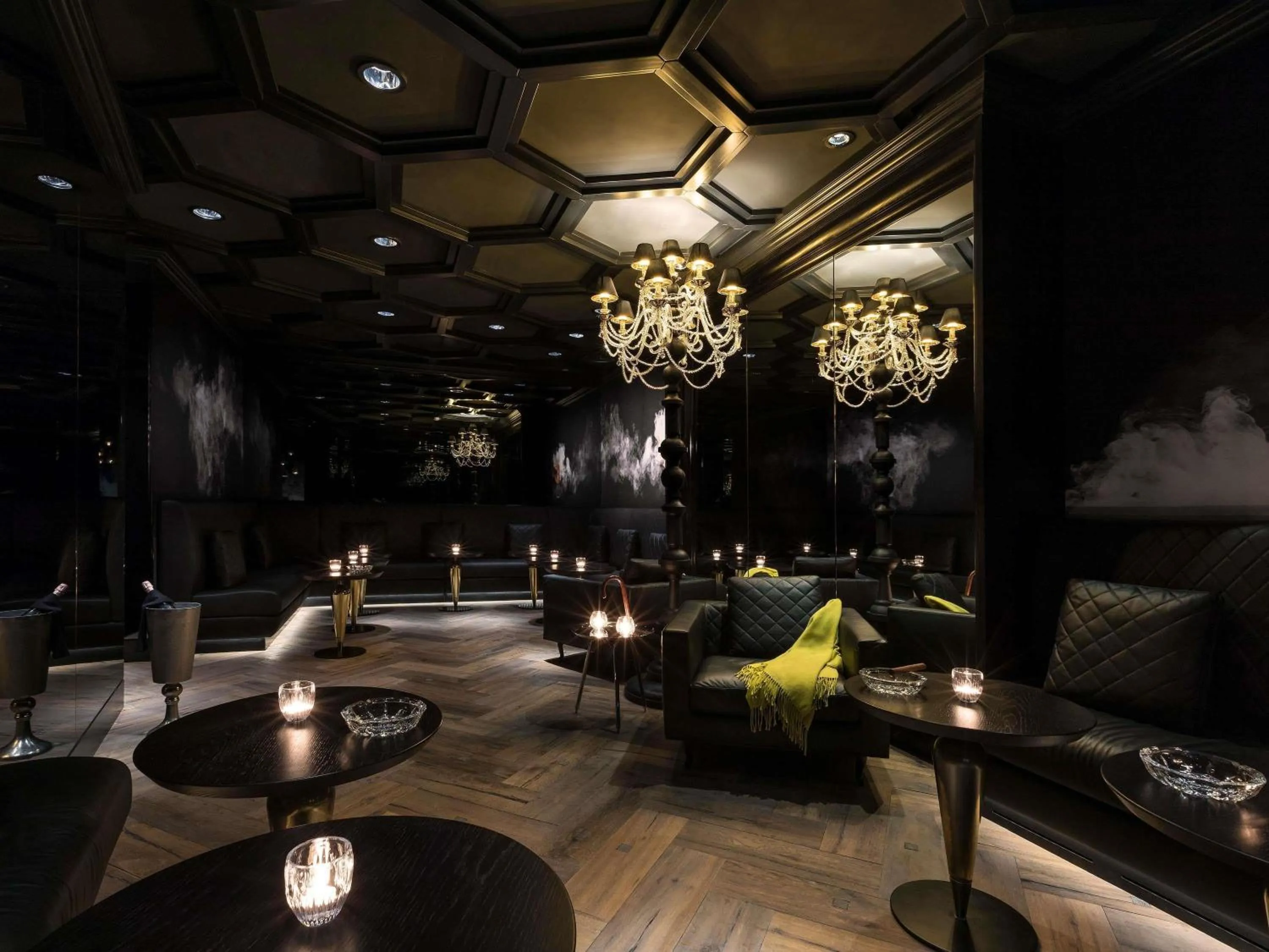 Lounge or bar in Mondrian Doha