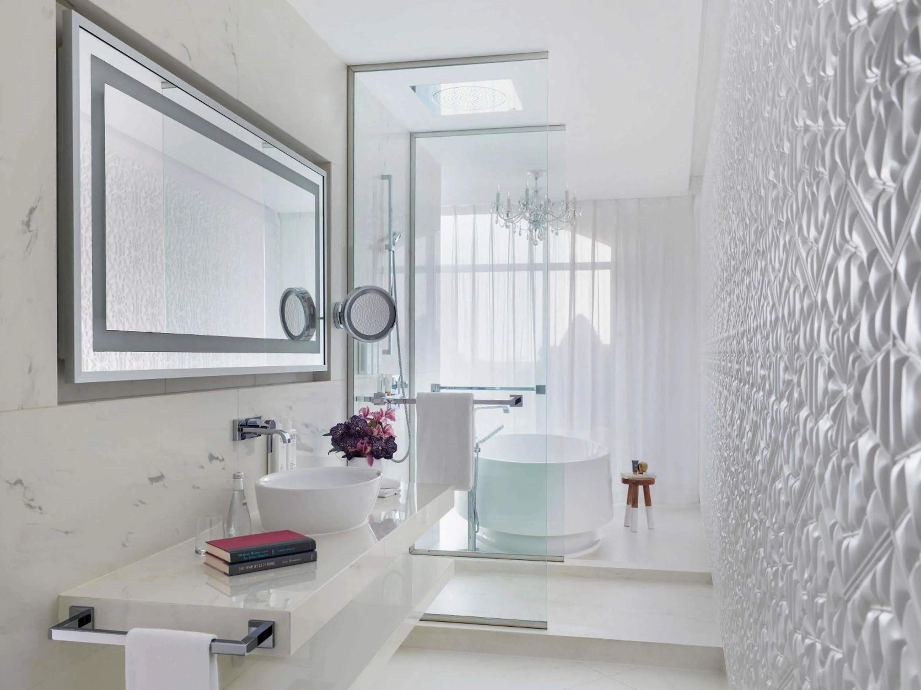 Bedroom in Mondrian Doha