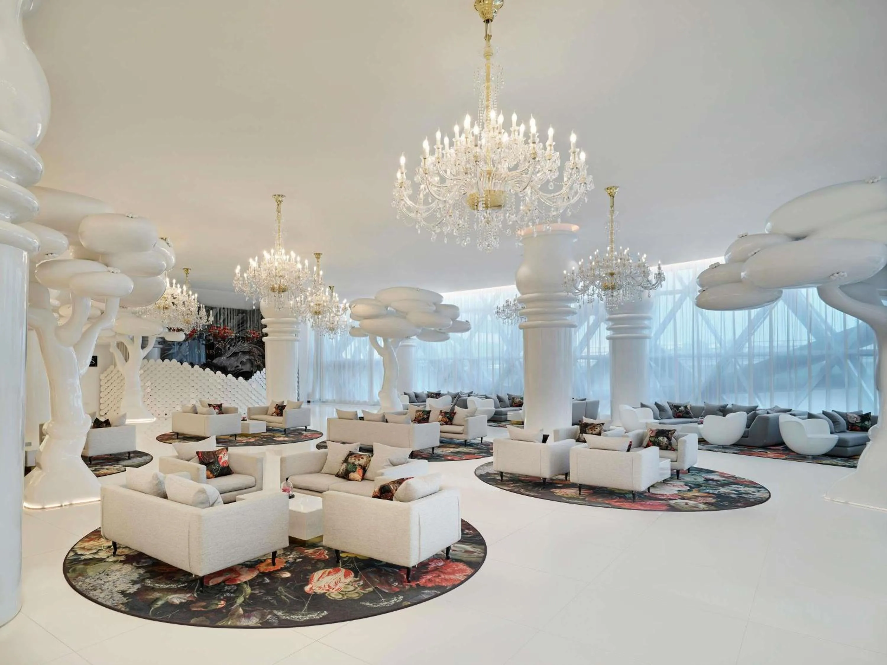 Restaurant/places to eat in Mondrian Doha