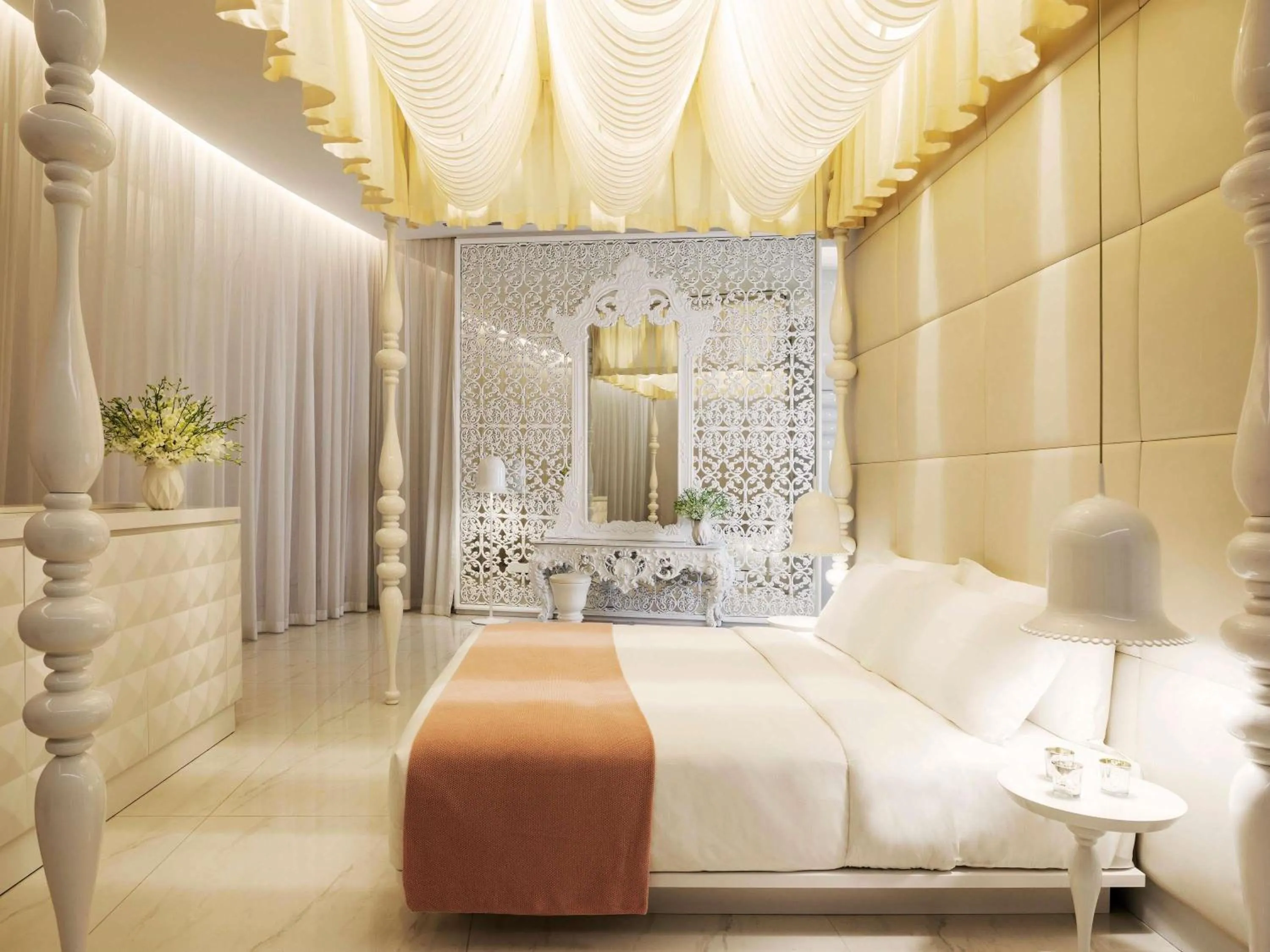 Bedroom, Bed in Mondrian Doha