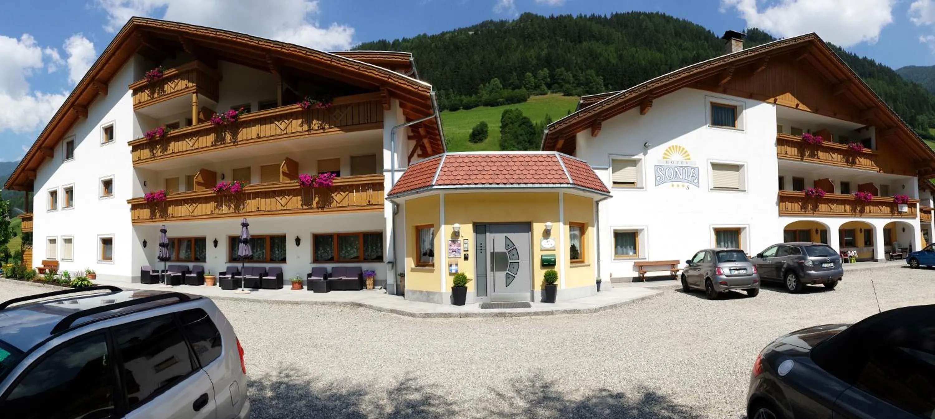 Property building in Hotel Sonja
