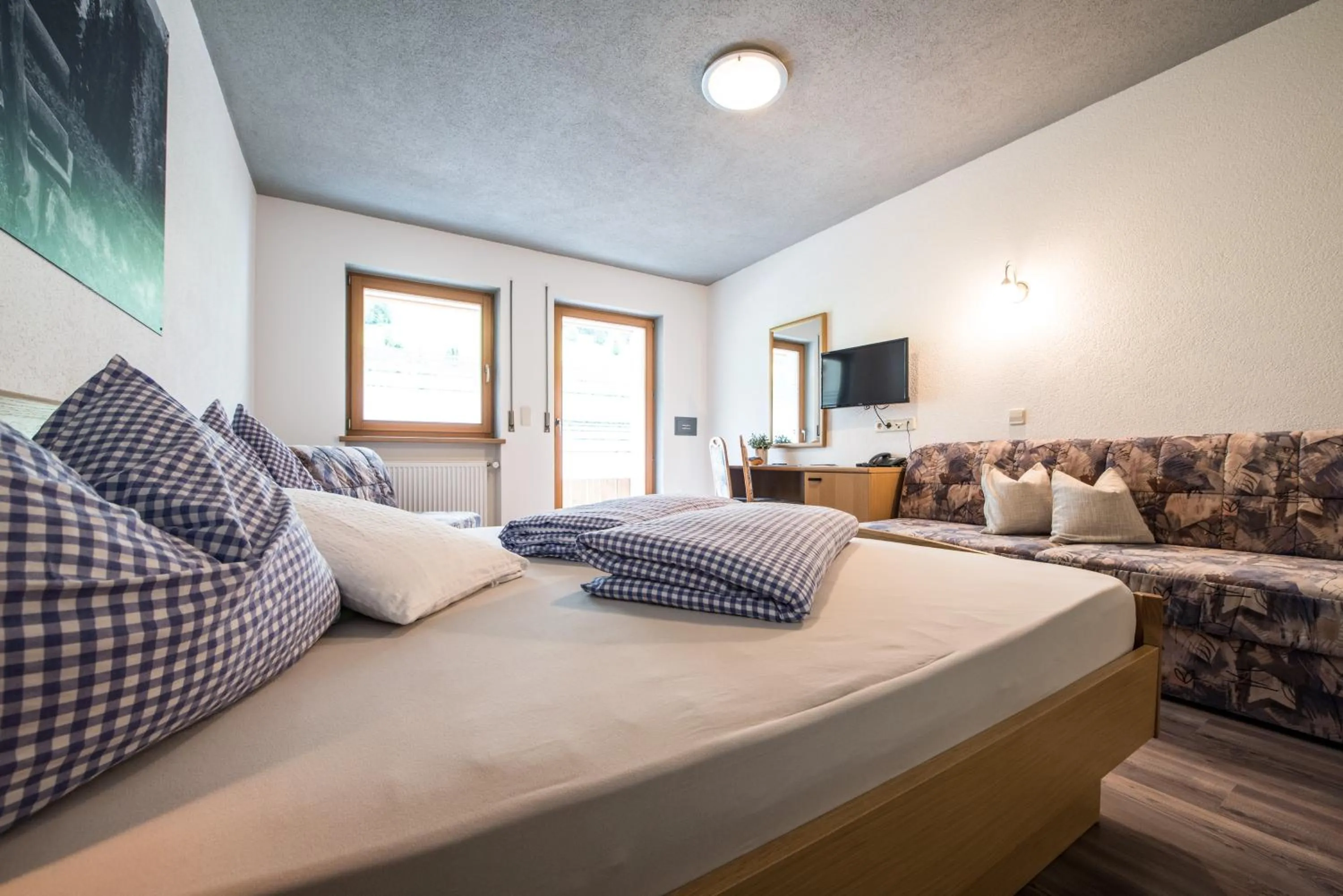 Photo of the whole room, Bed in Hotel Sonja