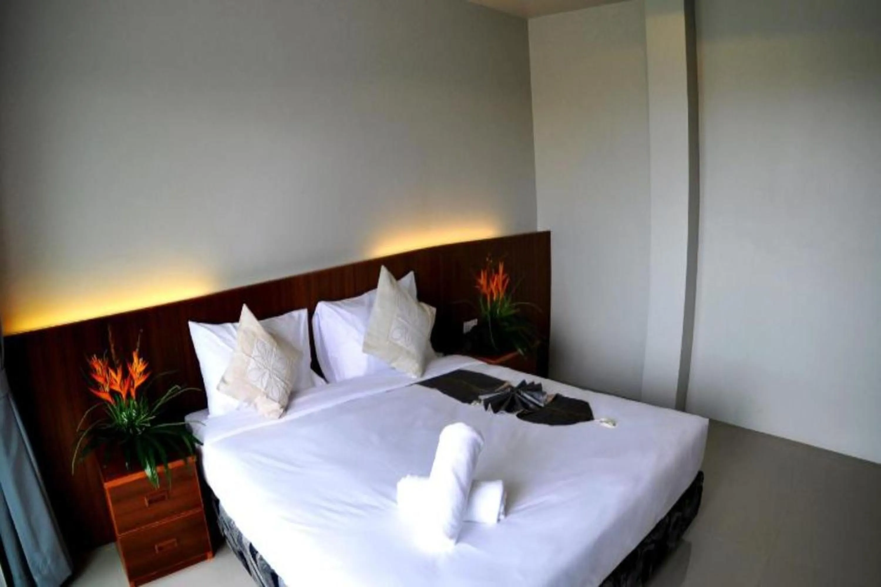 Bedroom, Bed in Choophorn House