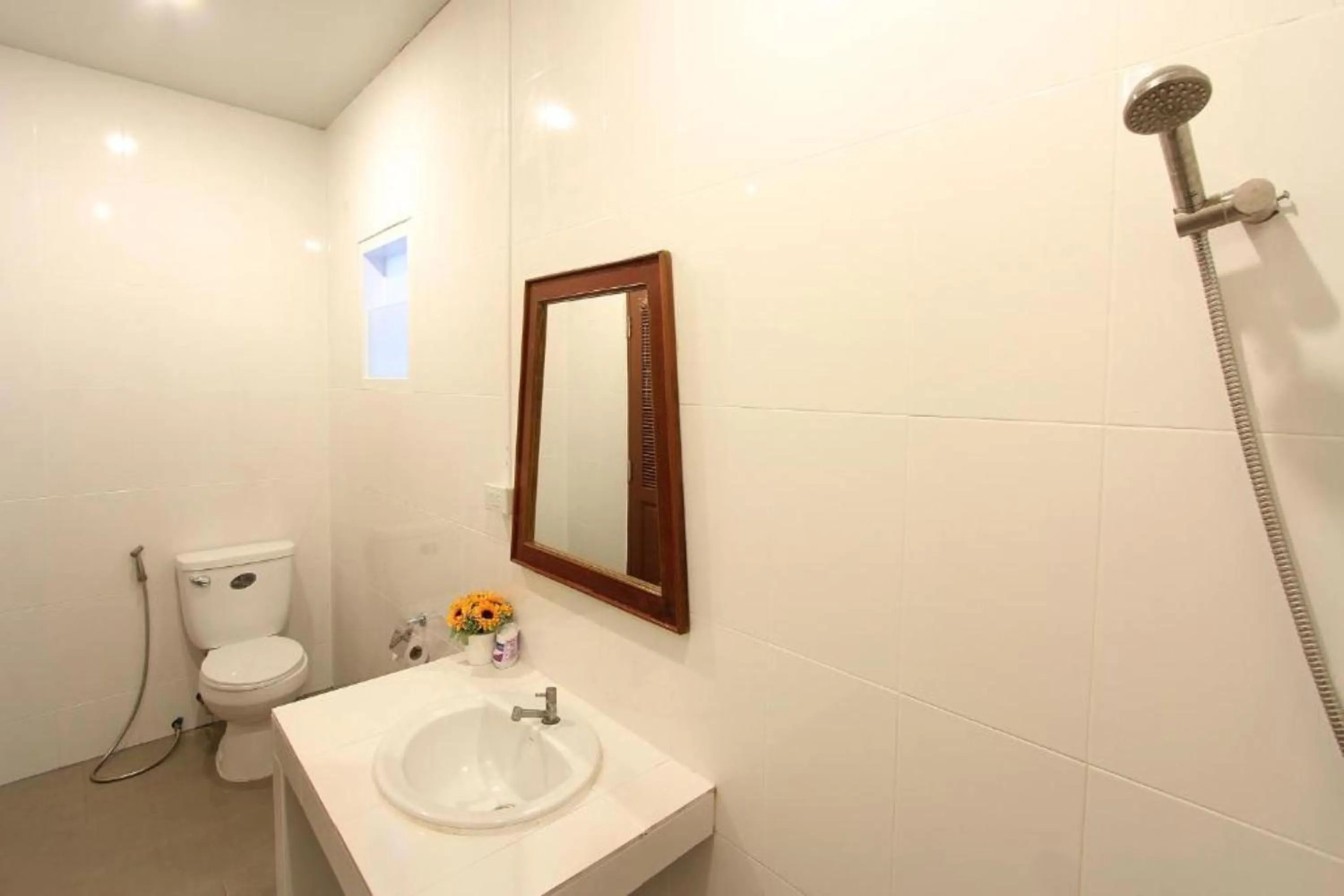 Bathroom in Choophorn House