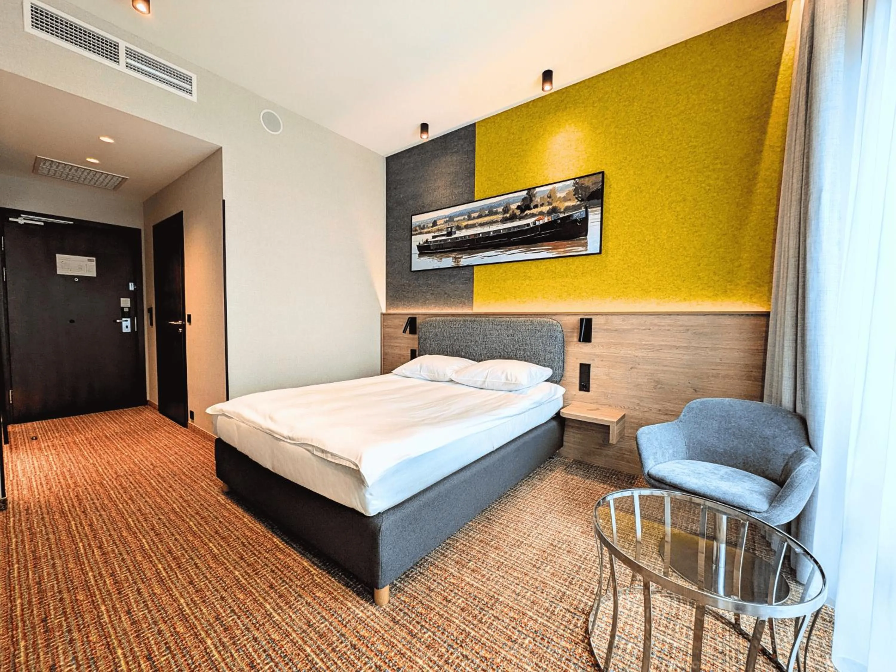 Bed in Qubus Hotel Bydgoszcz