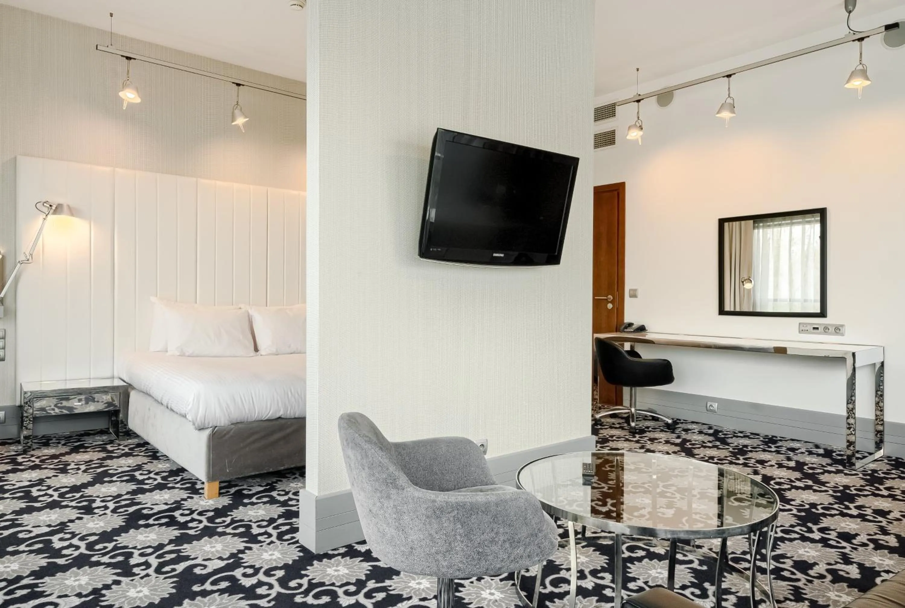 Bed in Qubus Hotel Bydgoszcz