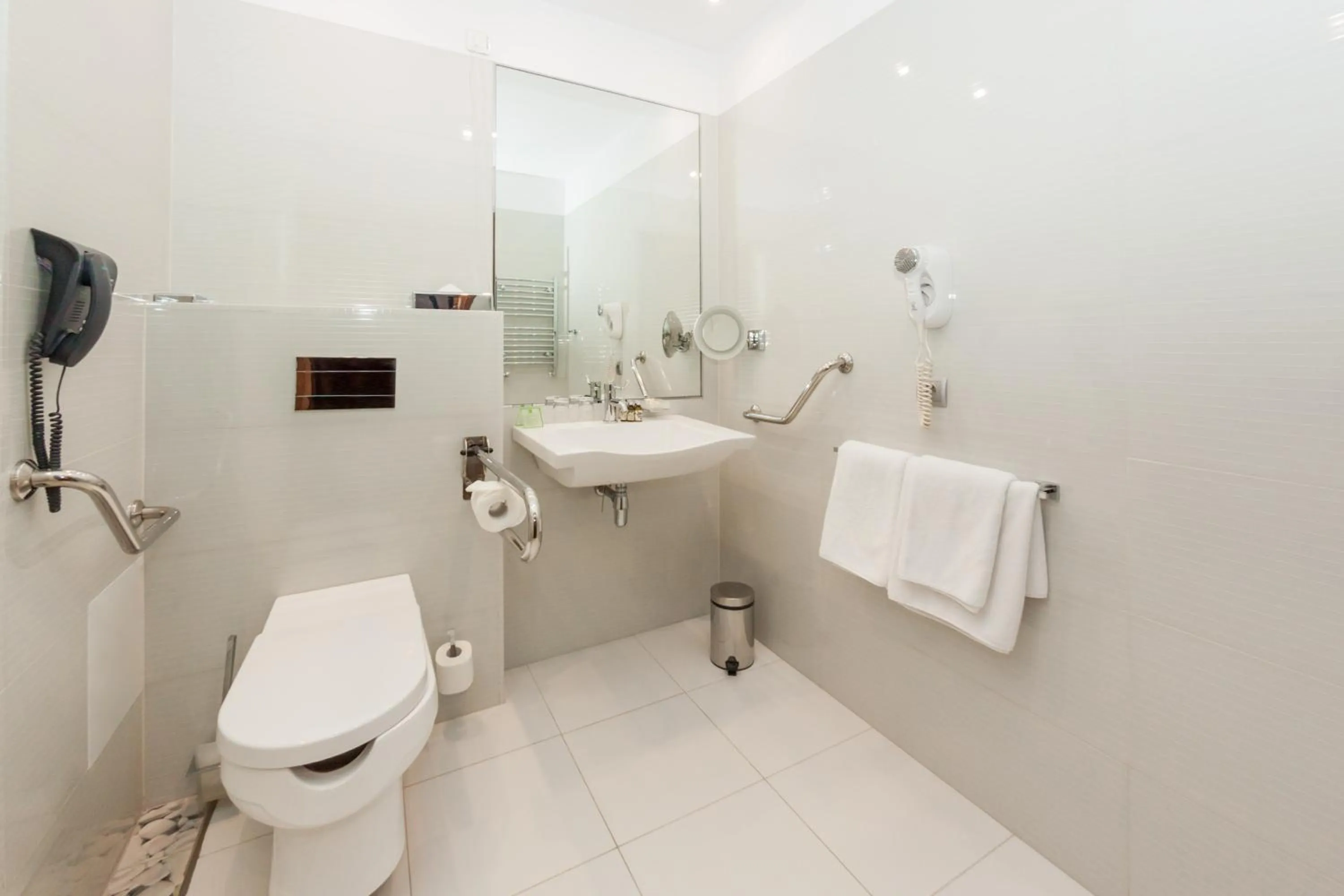 Shower in Qubus Hotel Bydgoszcz