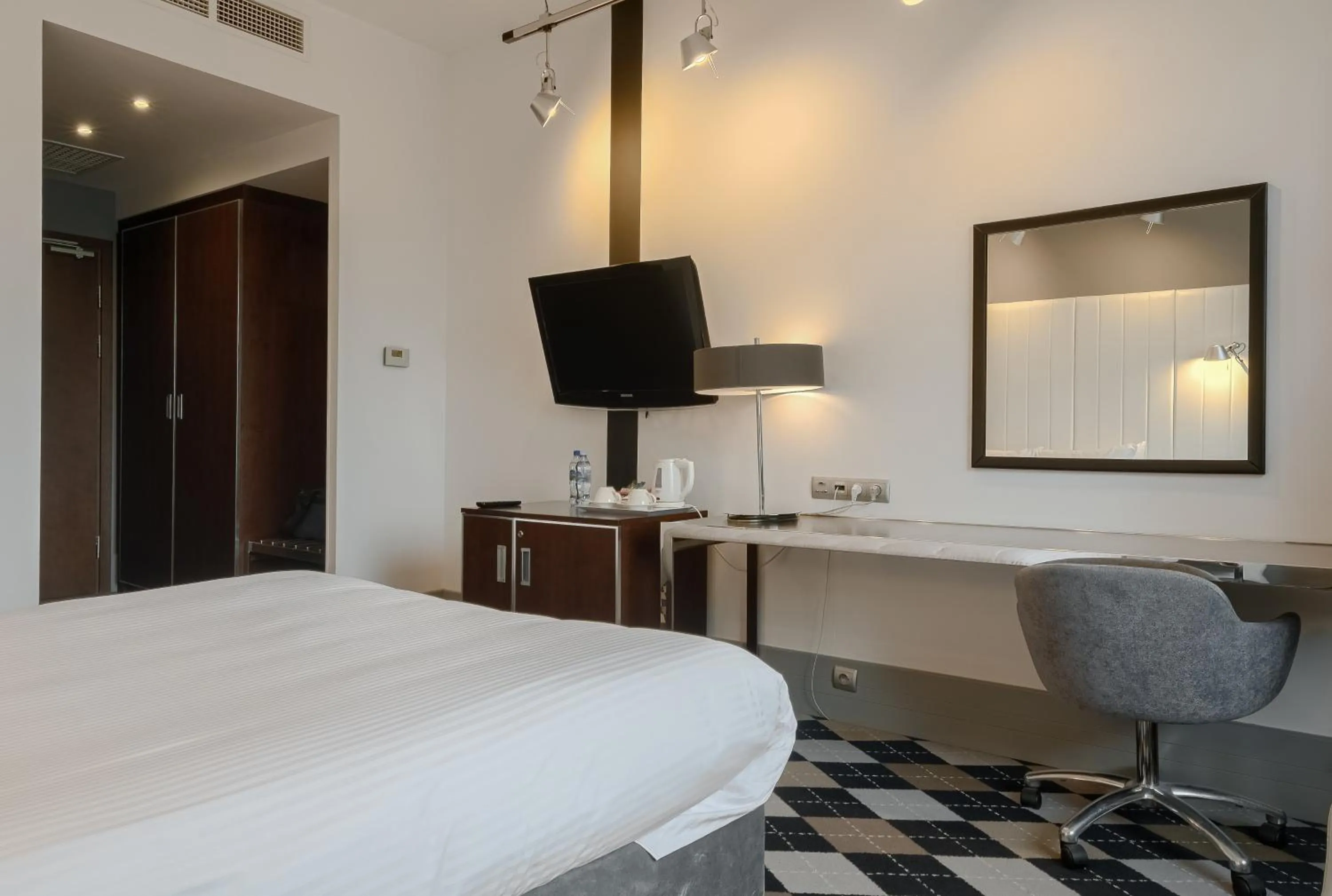 Bed in Qubus Hotel Bydgoszcz