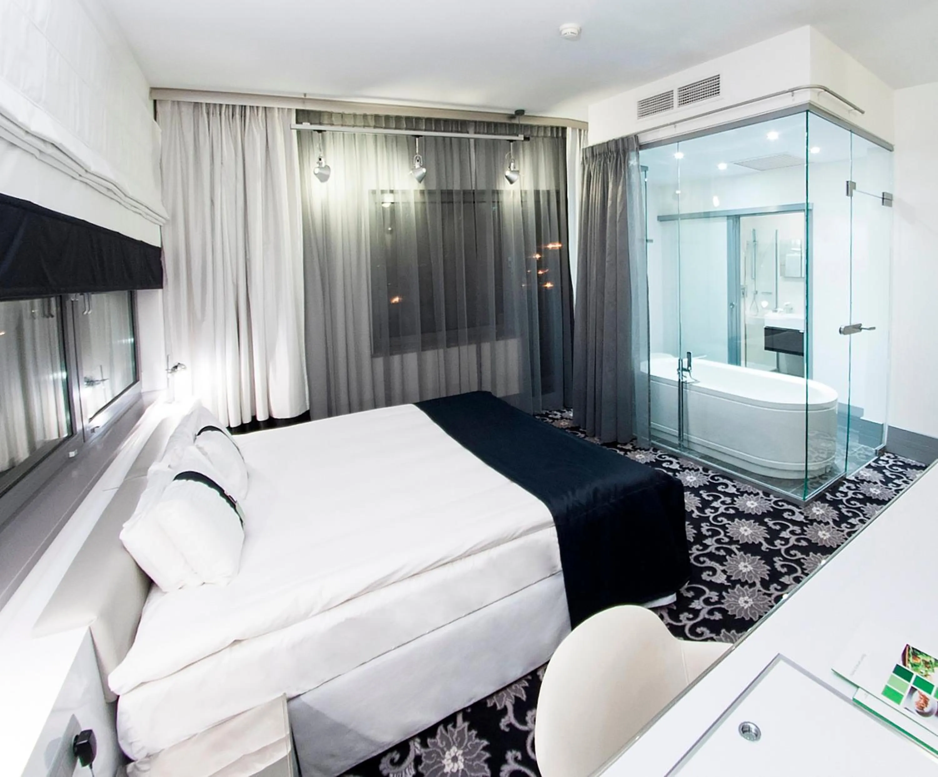 Photo of the whole room, Bed in Qubus Hotel Bydgoszcz