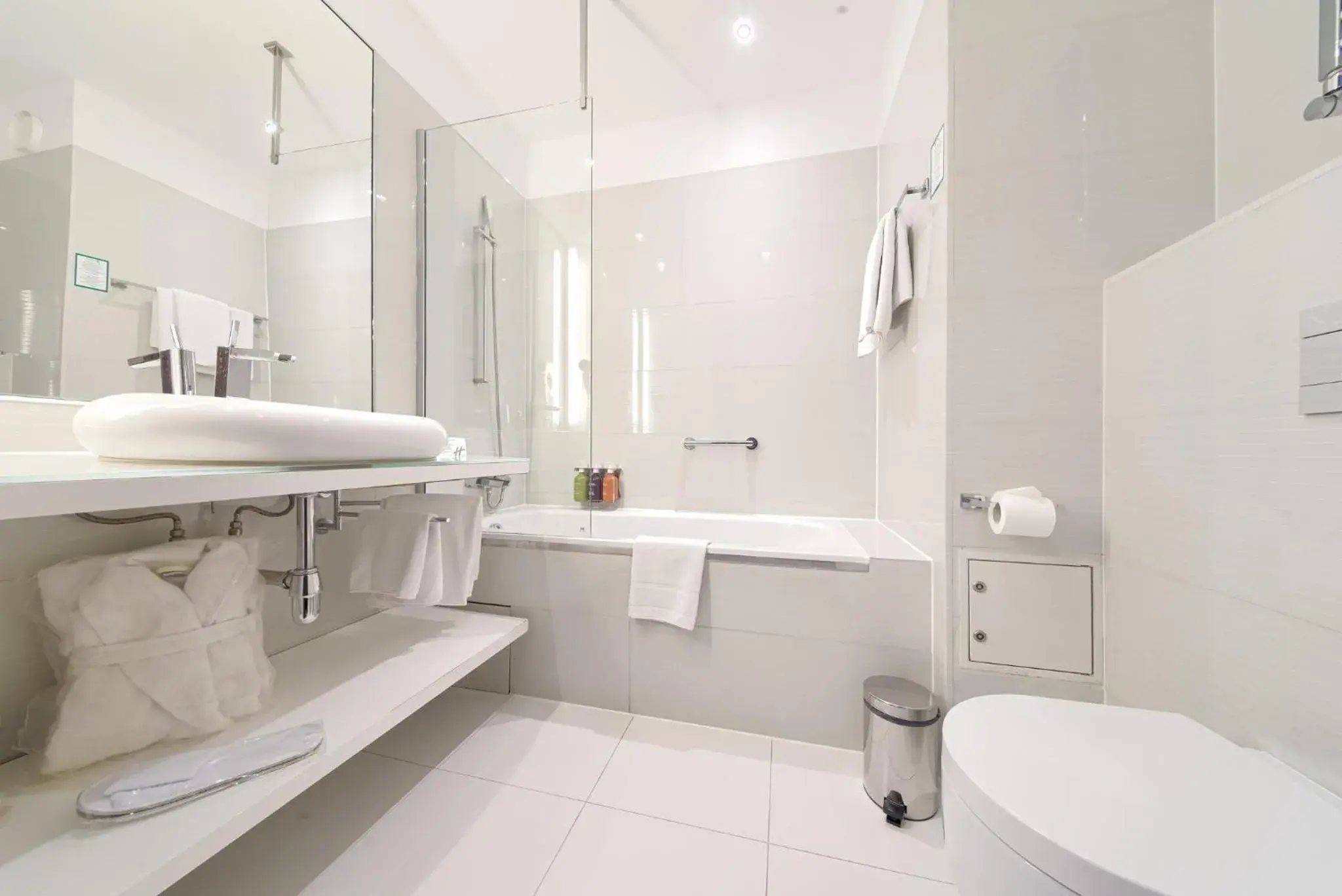 Bathroom in Qubus Hotel Bydgoszcz Bathroom in Qubus Hotel Bydgoszcz