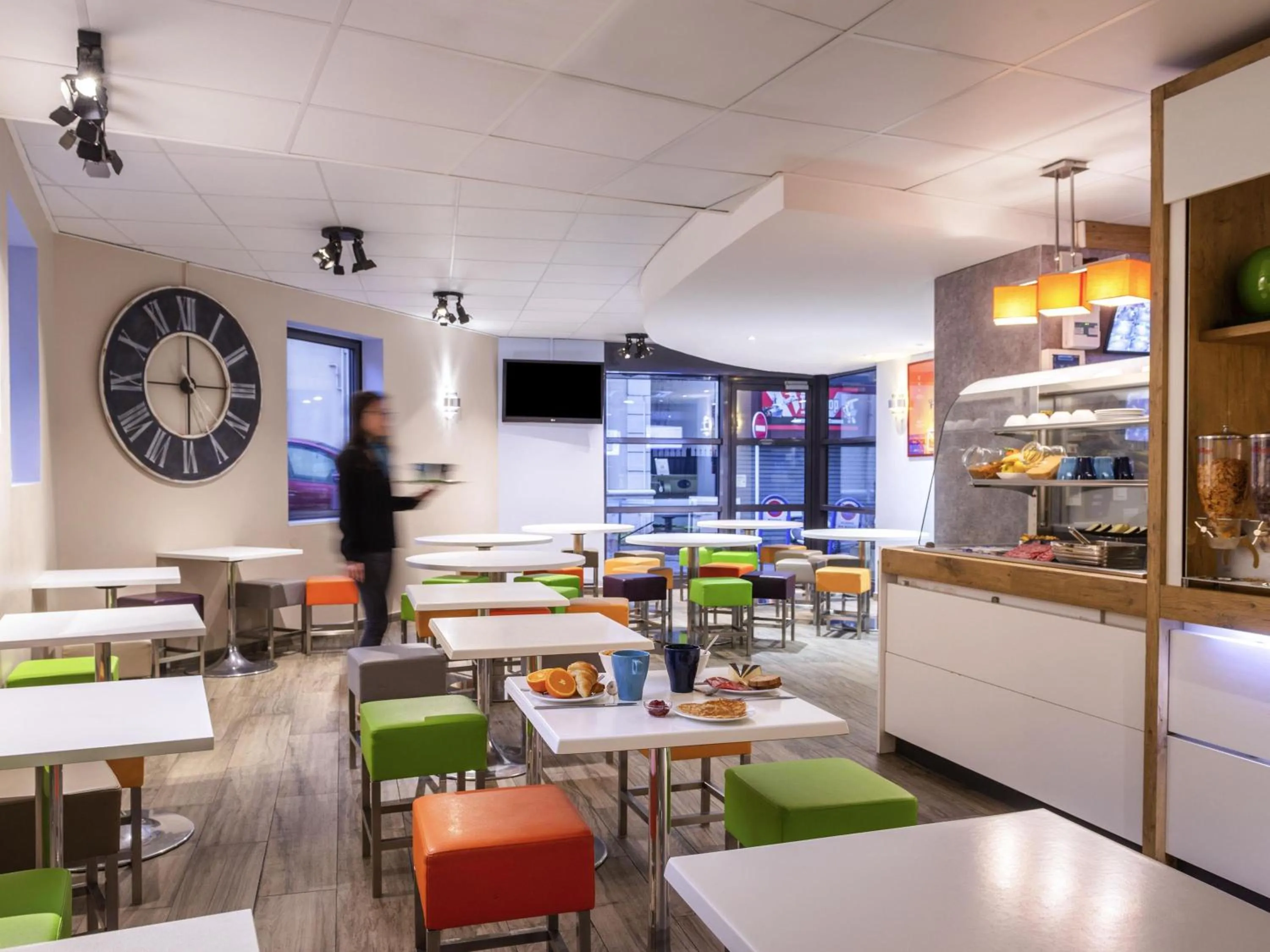 Breakfast in ibis budget Cannes Centre Ville