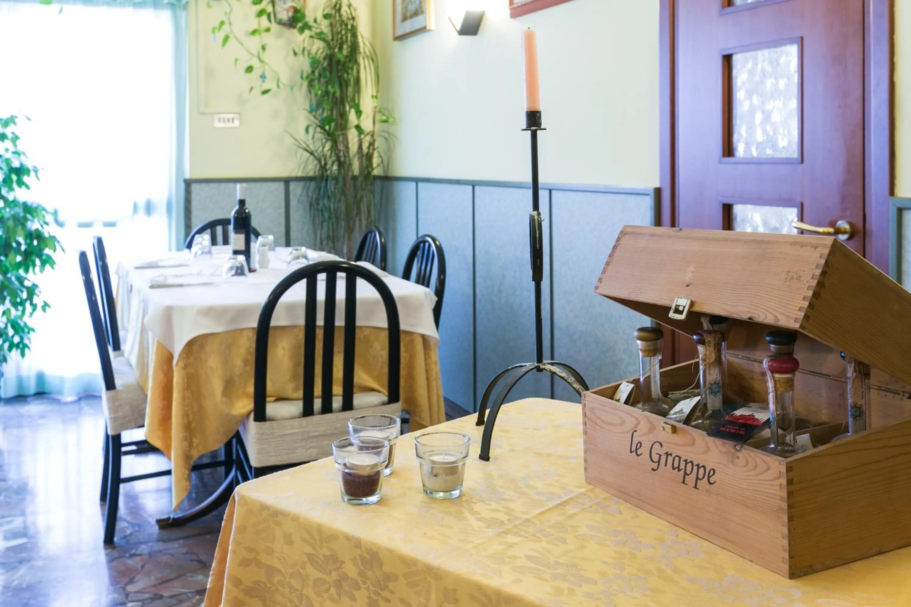 Restaurant/places to eat in Albergo Il Cochino