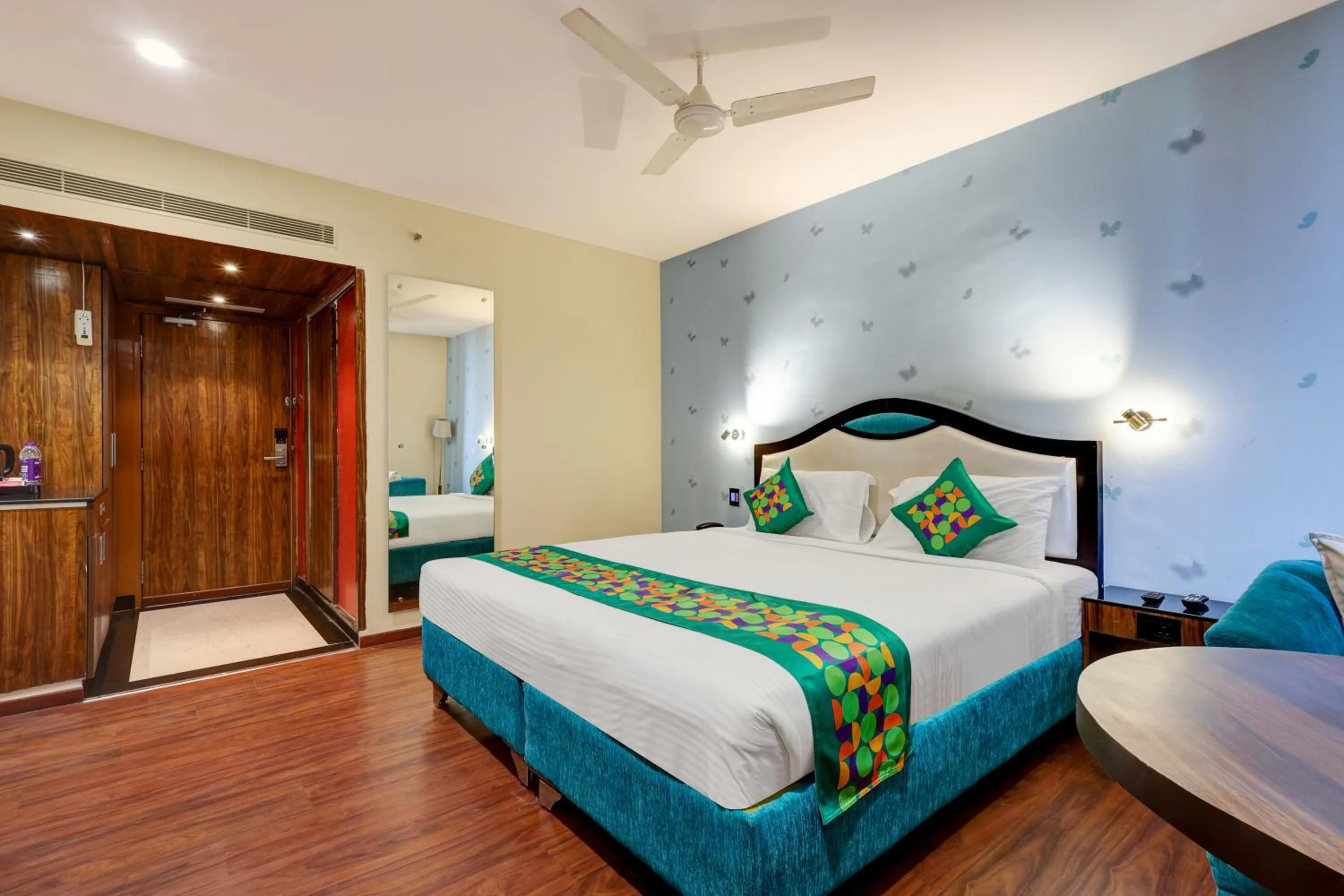 Bedroom in Treebo Blak & Wite Rk Beach