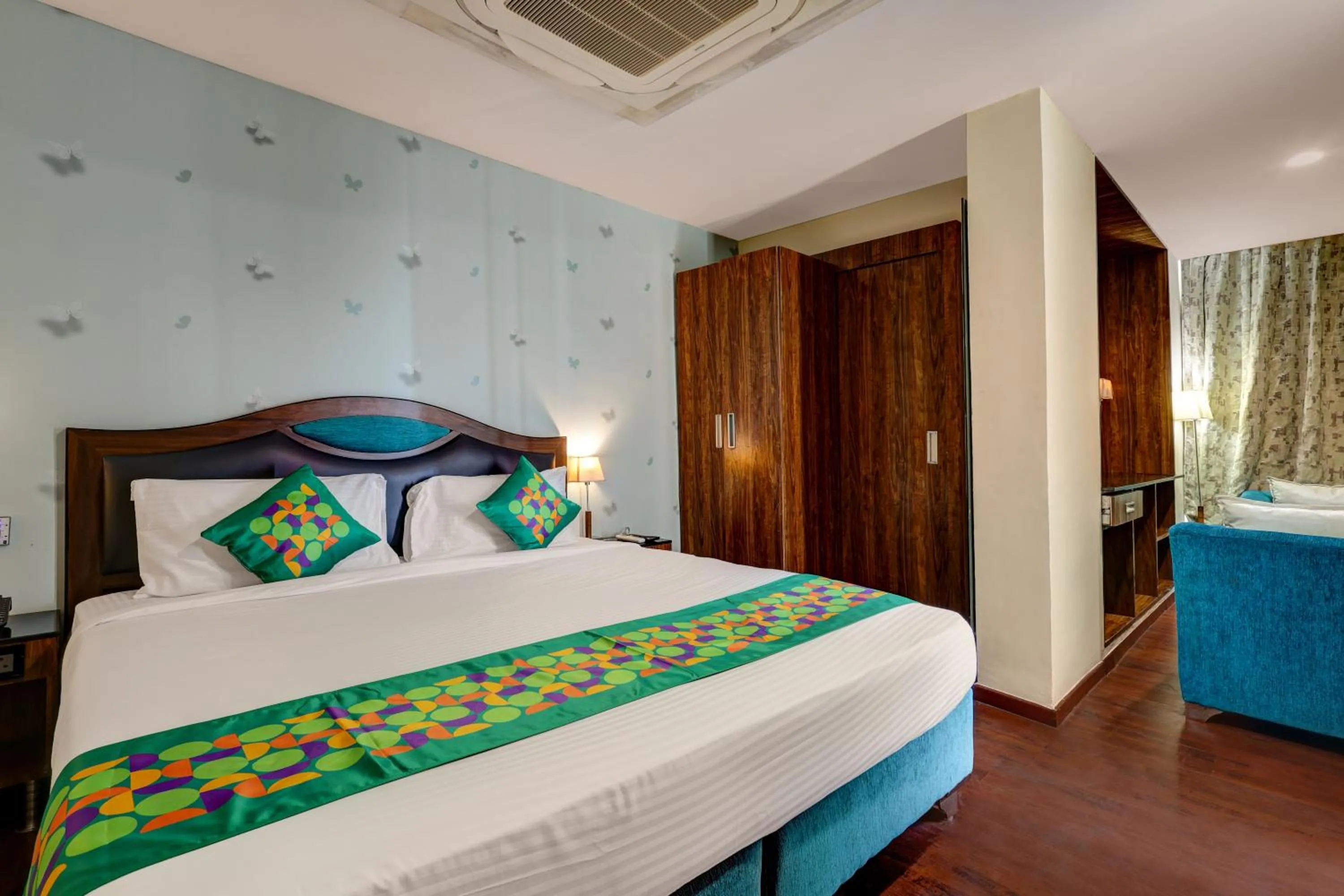 Bedroom in Treebo Blak & Wite Rk Beach