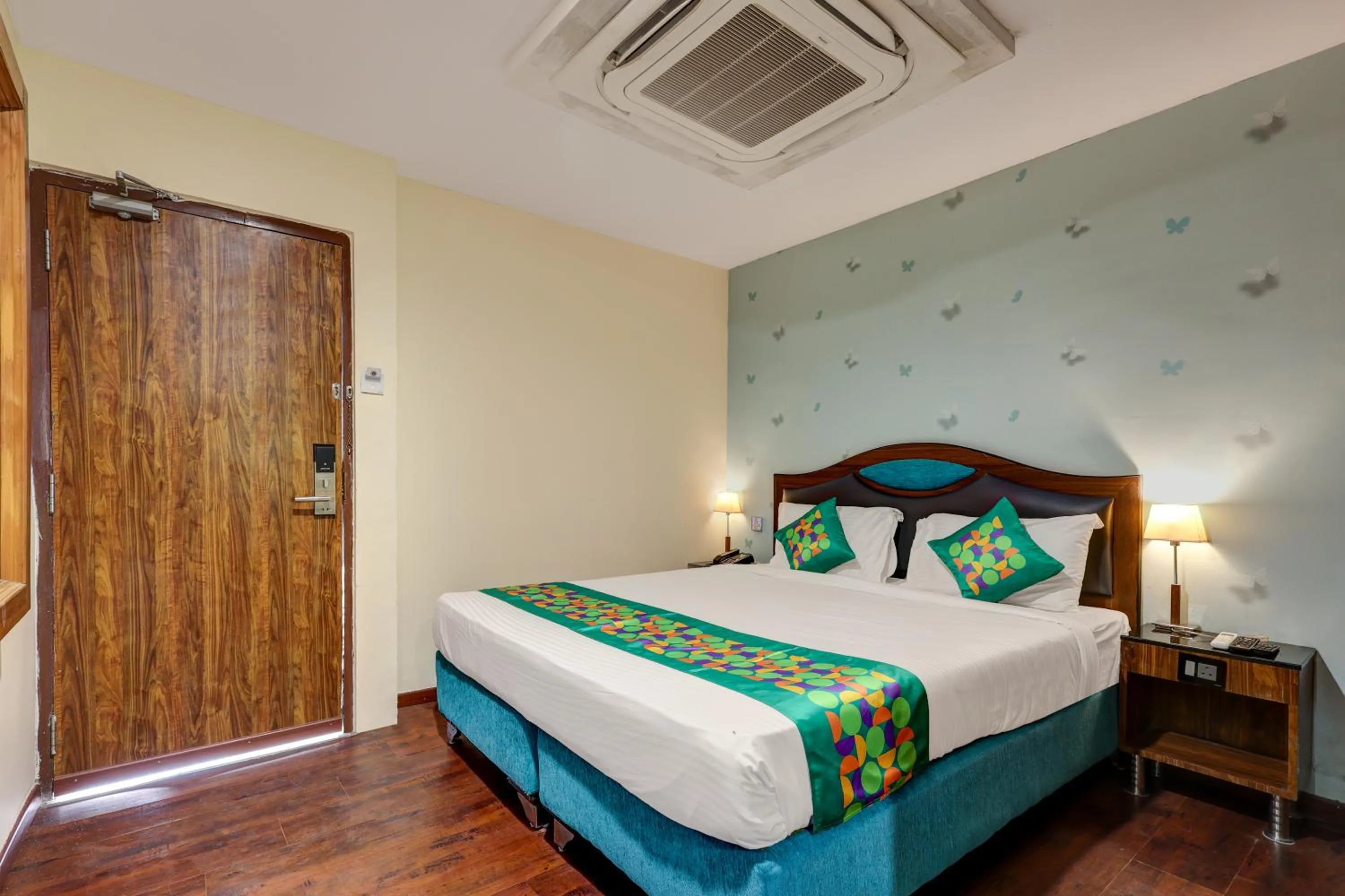 Standard Room with Beach View - single occupancy in Treebo Blak & Wite Rk Beach